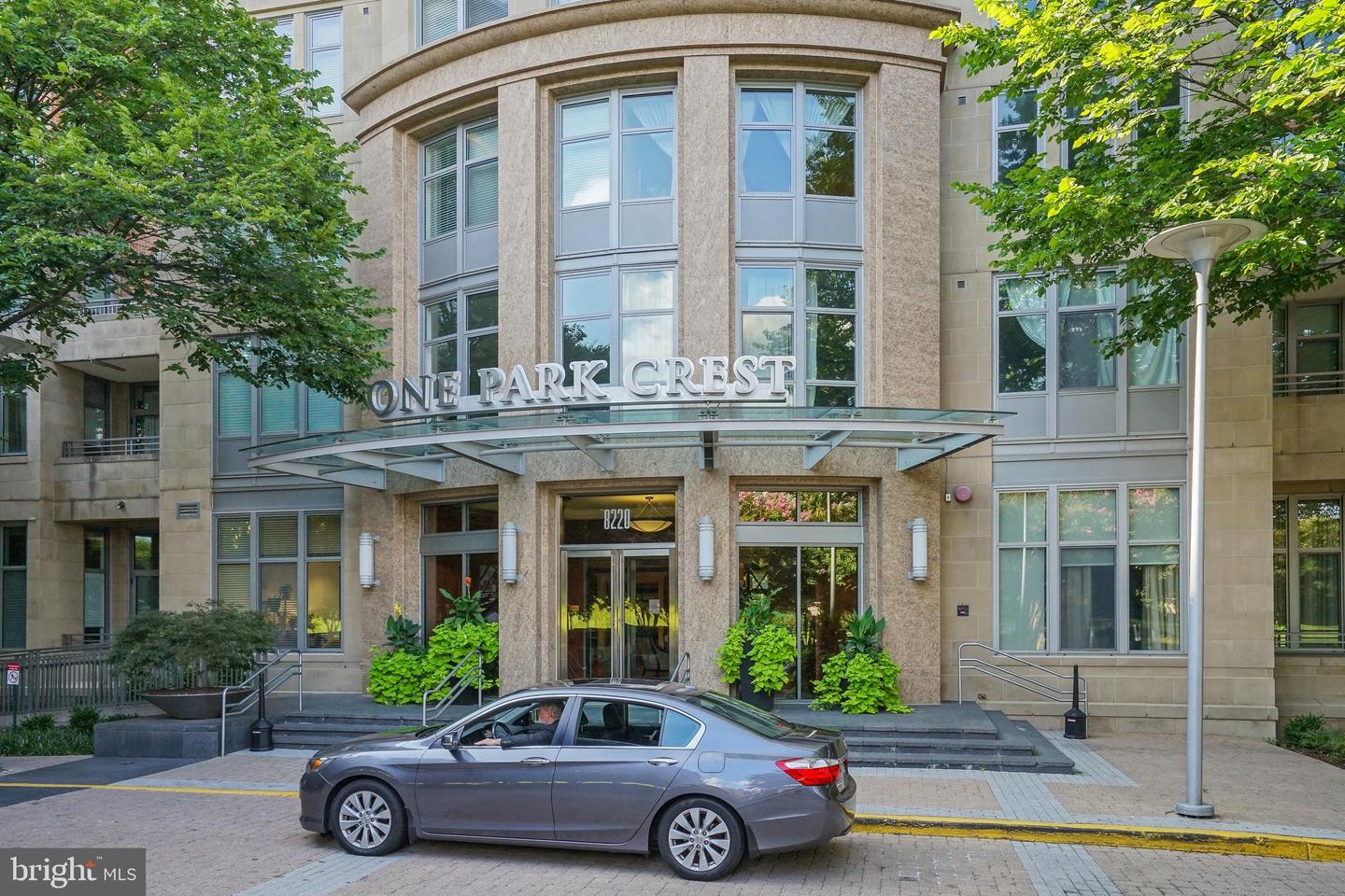 8220 CRESTWOOD HEIGHTS DR #1403, MCLEAN, Virginia 22102, 1 Bedroom Bedrooms, 4 Rooms Rooms,2 BathroomsBathrooms,Residential,For sale,8220 CRESTWOOD HEIGHTS DR #1403,VAFX2235494 MLS # VAFX2235494