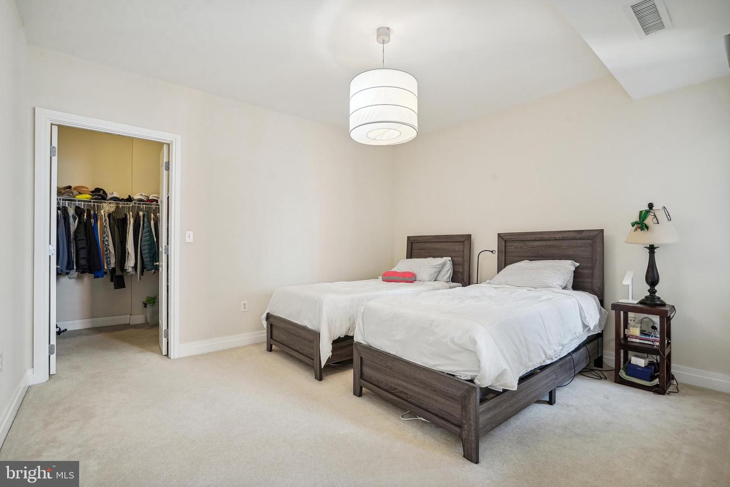 8220 CRESTWOOD HEIGHTS DR #1403, MCLEAN, Virginia 22102, 1 Bedroom Bedrooms, 4 Rooms Rooms,2 BathroomsBathrooms,Residential,For sale,8220 CRESTWOOD HEIGHTS DR #1403,VAFX2235494 MLS # VAFX2235494