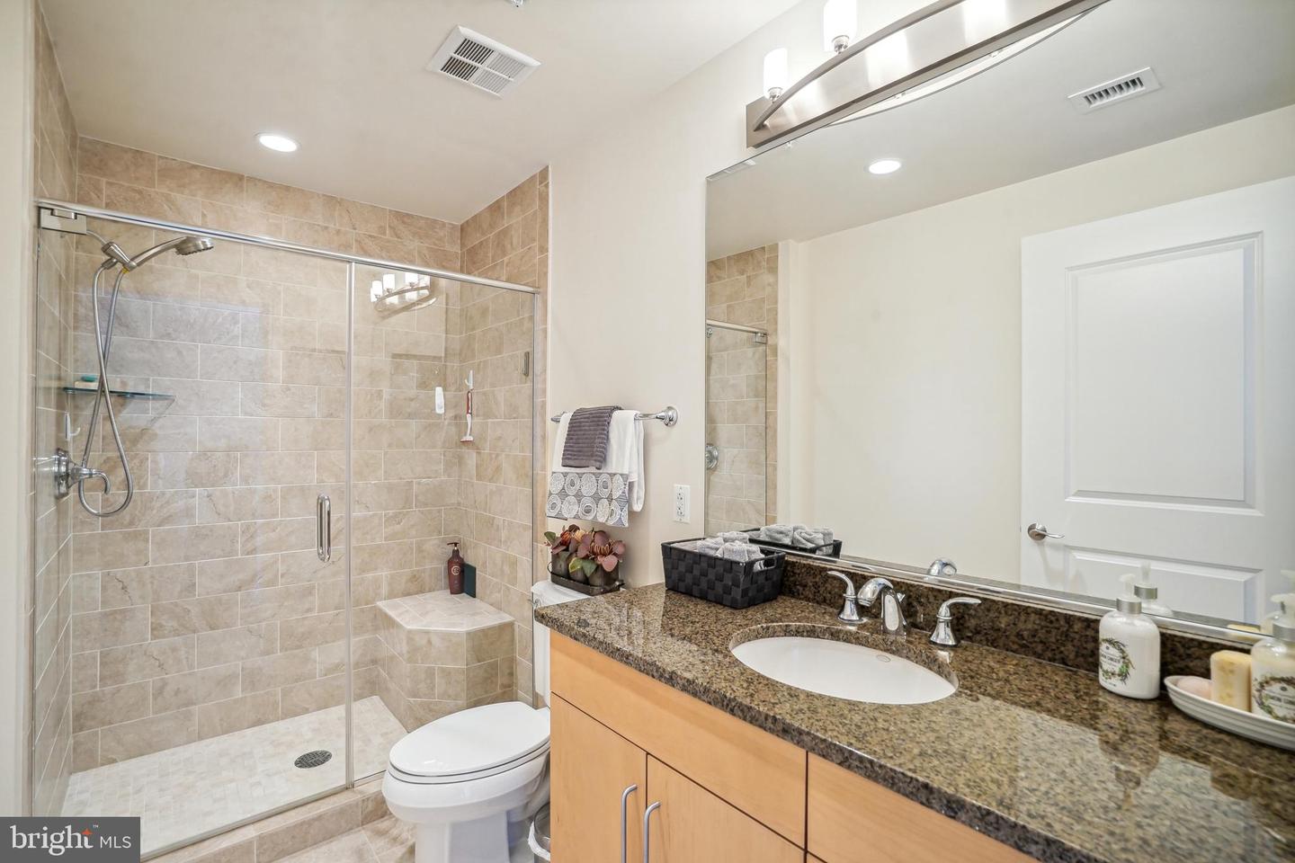 8220 CRESTWOOD HEIGHTS DR #1403, MCLEAN, Virginia 22102, 1 Bedroom Bedrooms, 4 Rooms Rooms,2 BathroomsBathrooms,Residential,For sale,8220 CRESTWOOD HEIGHTS DR #1403,VAFX2235494 MLS # VAFX2235494
