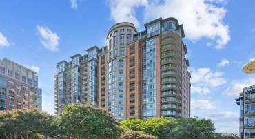 8220 CRESTWOOD HEIGHTS DR #1403, MCLEAN, Virginia 22102, 1 Bedroom Bedrooms, 4 Rooms Rooms,2 BathroomsBathrooms,Residential,For sale,8220 CRESTWOOD HEIGHTS DR #1403,VAFX2235494 MLS # VAFX2235494