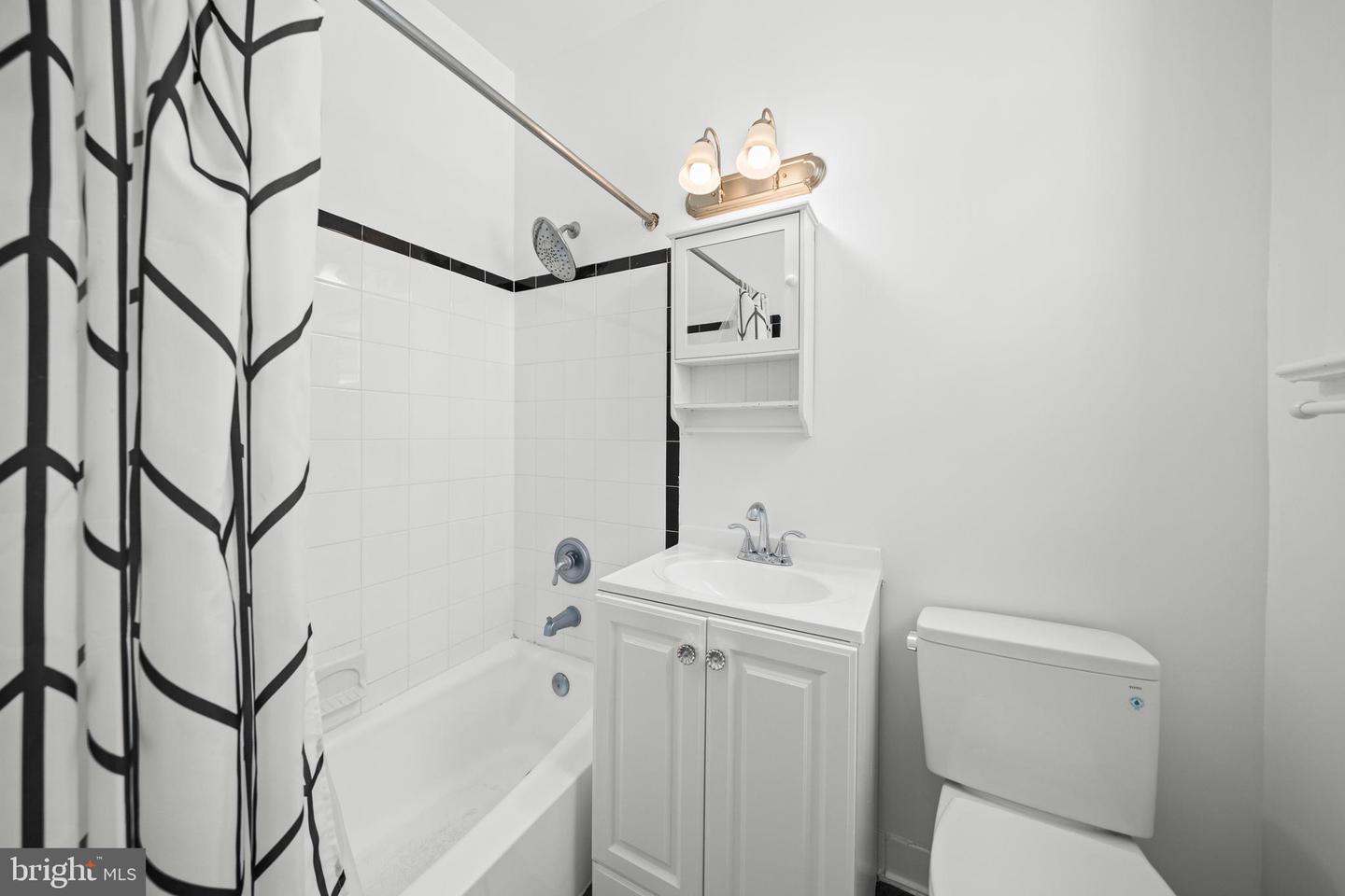 3022 WISCONSIN AVE NW #103, WASHINGTON, District Of Columbia 20016, 1 Bedroom Bedrooms, ,1 BathroomBathrooms,Residential,For sale,3022 WISCONSIN AVE NW #103,DCDC2196488 MLS # DCDC2196488