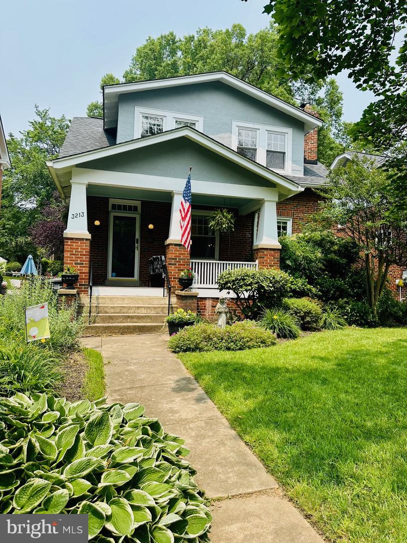 3213 JOCELYN ST NW, WASHINGTON, District Of Columbia 20015, 3 Bedrooms Bedrooms, ,3 BathroomsBathrooms,Residential,For sale,3213 JOCELYN ST NW,DCDC2196996 MLS # DCDC2196996