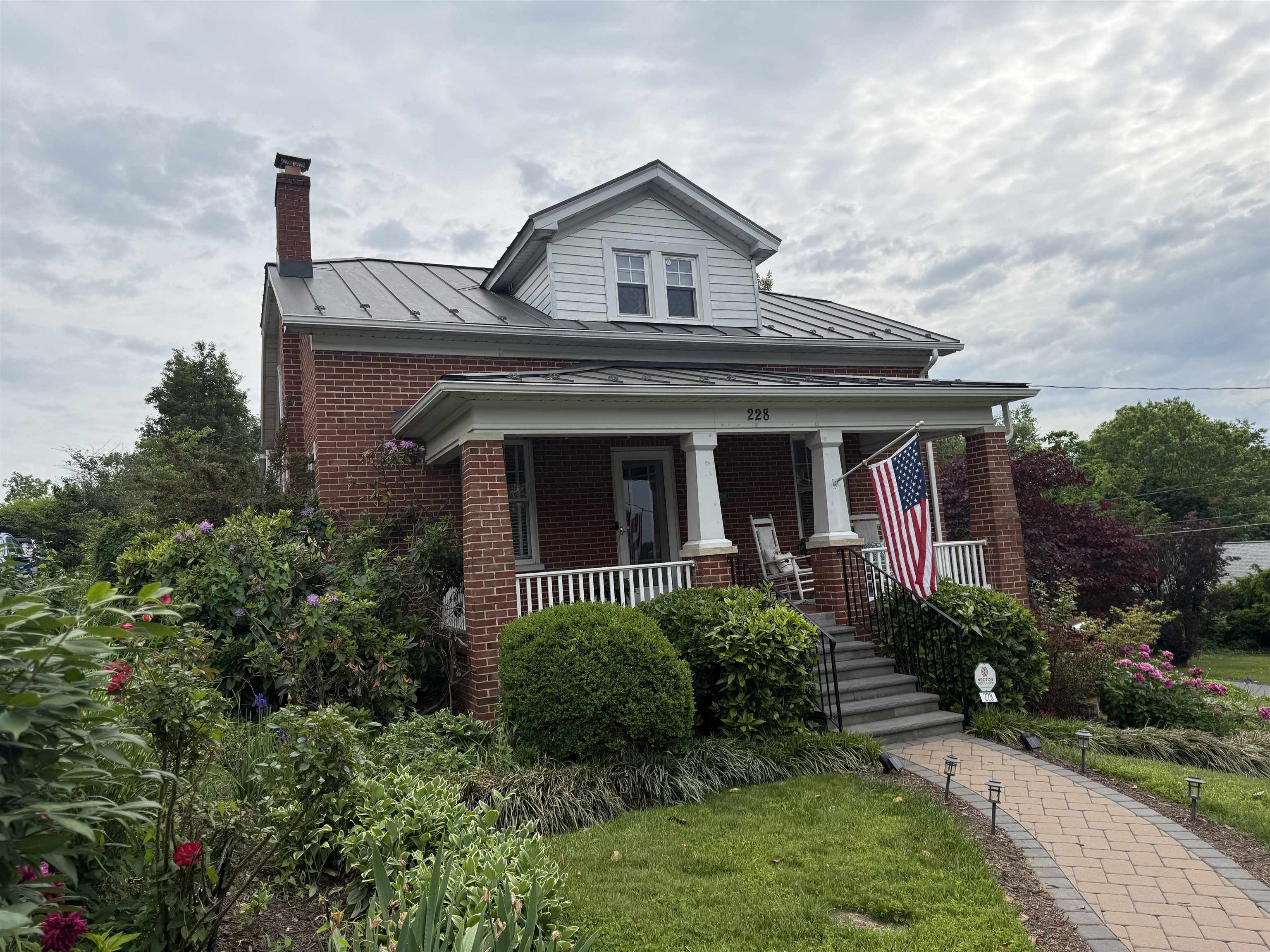 228 HENDREN AVE, STAUNTON, Virginia 24401, 3 Bedrooms Bedrooms, ,2 BathroomsBathrooms,Residential,228 HENDREN AVE,664873 MLS # 664873