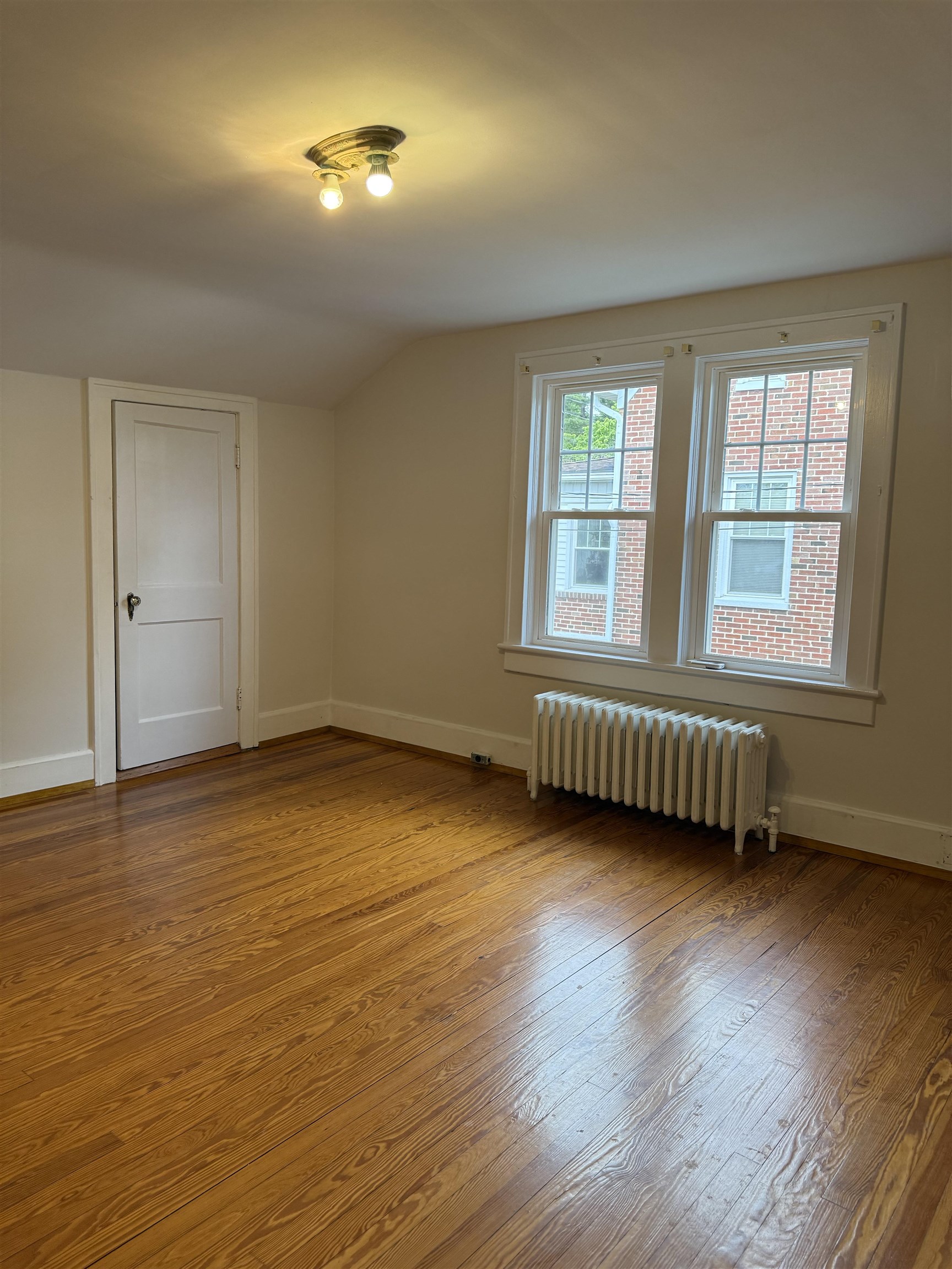 228 HENDREN AVE, STAUNTON, Virginia 24401, 3 Bedrooms Bedrooms, ,2 BathroomsBathrooms,Residential,228 HENDREN AVE,664873 MLS # 664873