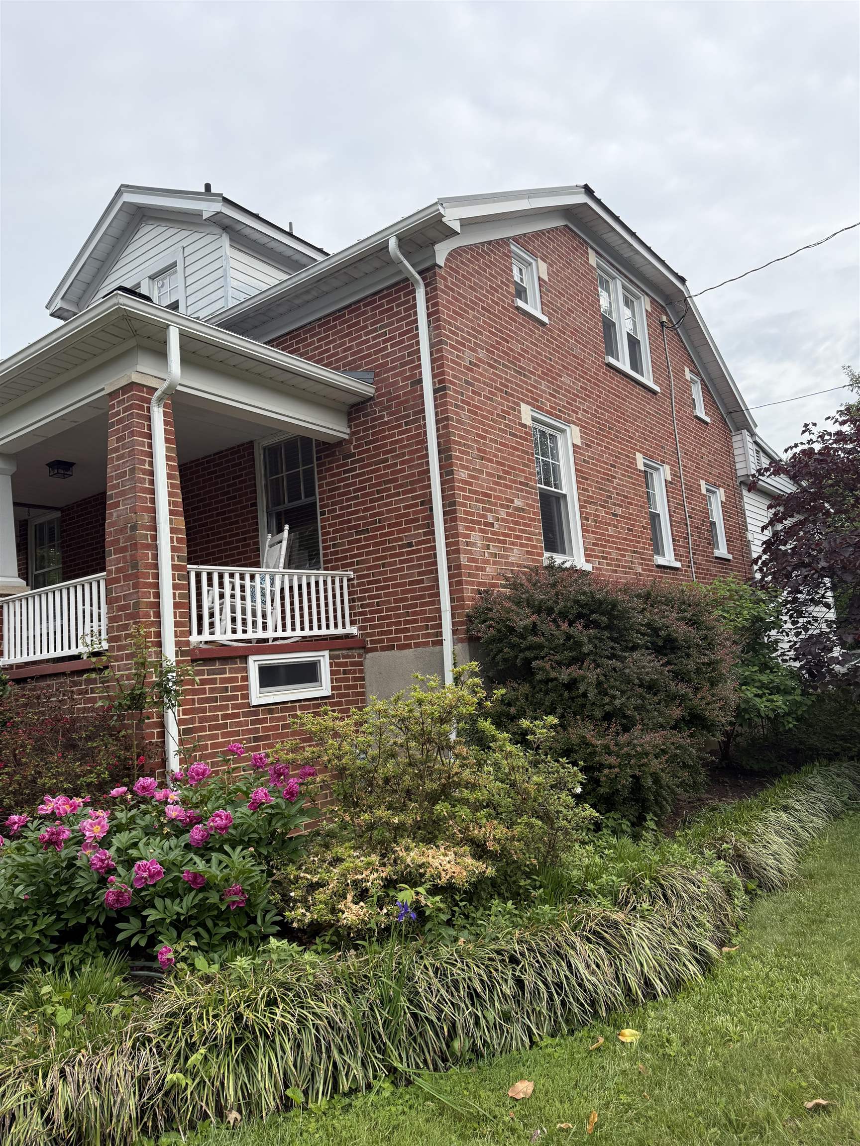 228 HENDREN AVE, STAUNTON, Virginia 24401, 3 Bedrooms Bedrooms, ,2 BathroomsBathrooms,Residential,228 HENDREN AVE,664873 MLS # 664873