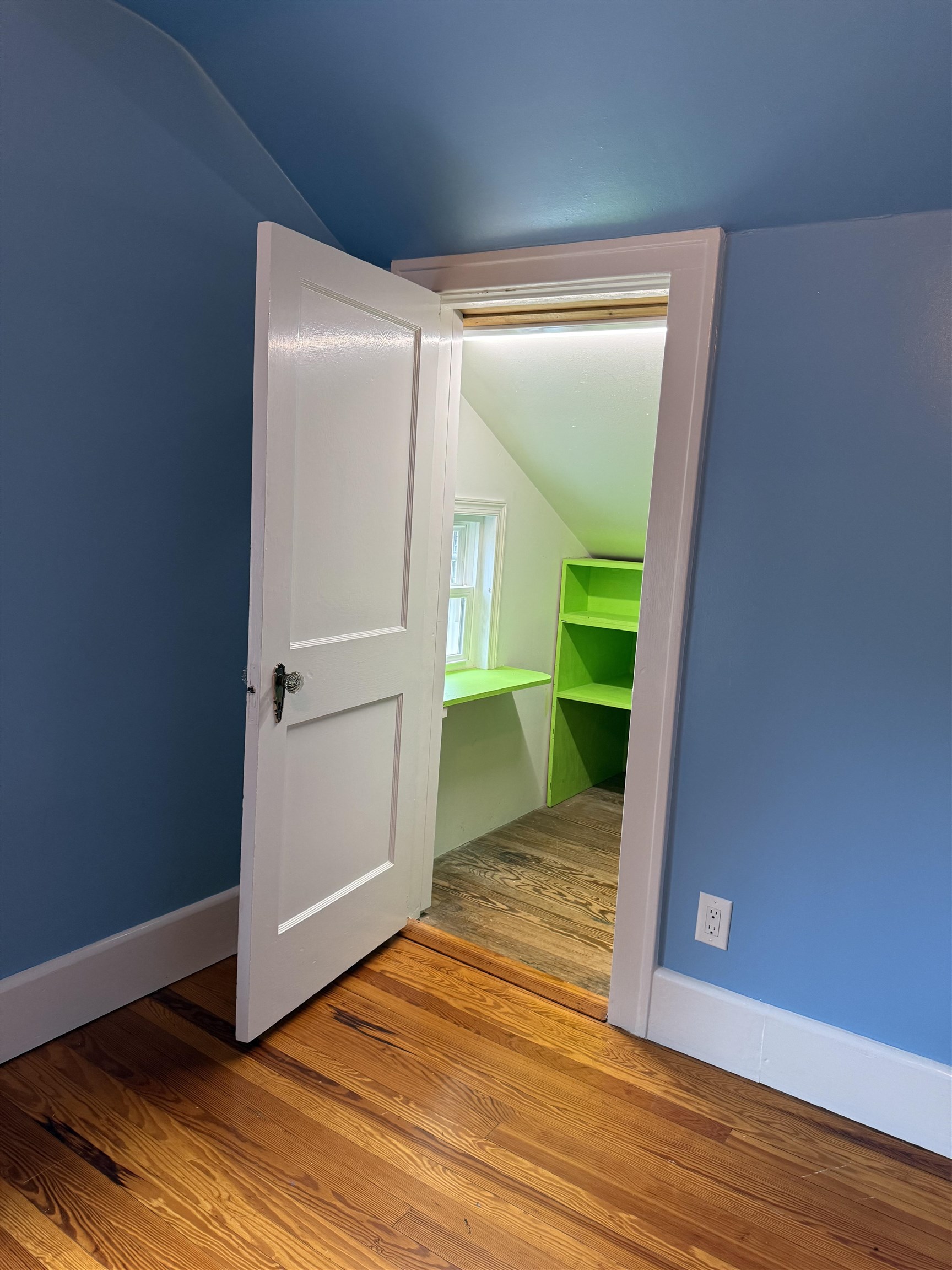 228 HENDREN AVE, STAUNTON, Virginia 24401, 3 Bedrooms Bedrooms, ,2 BathroomsBathrooms,Residential,228 HENDREN AVE,664873 MLS # 664873