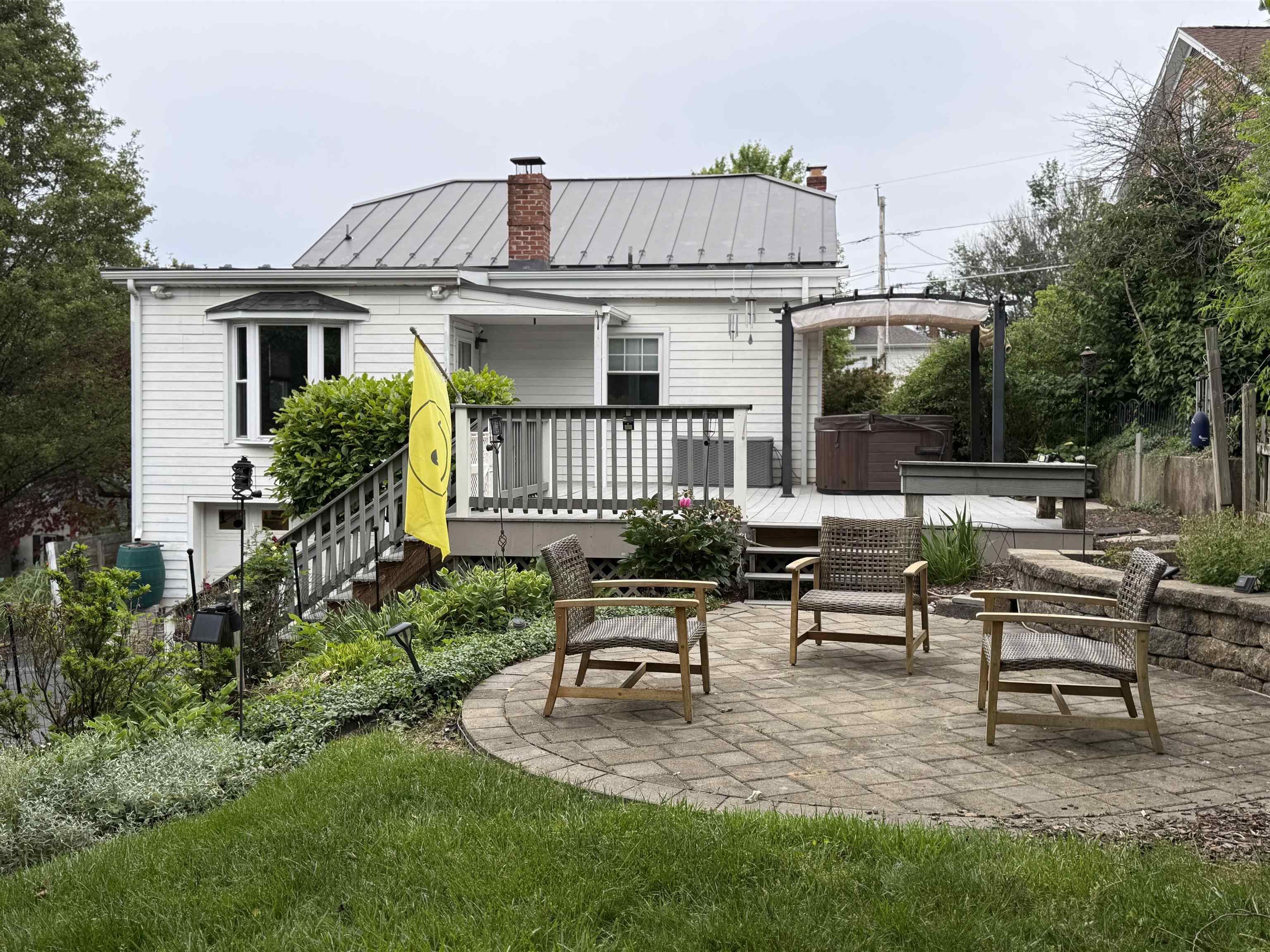 228 HENDREN AVE, STAUNTON, Virginia 24401, 3 Bedrooms Bedrooms, ,2 BathroomsBathrooms,Residential,228 HENDREN AVE,664873 MLS # 664873