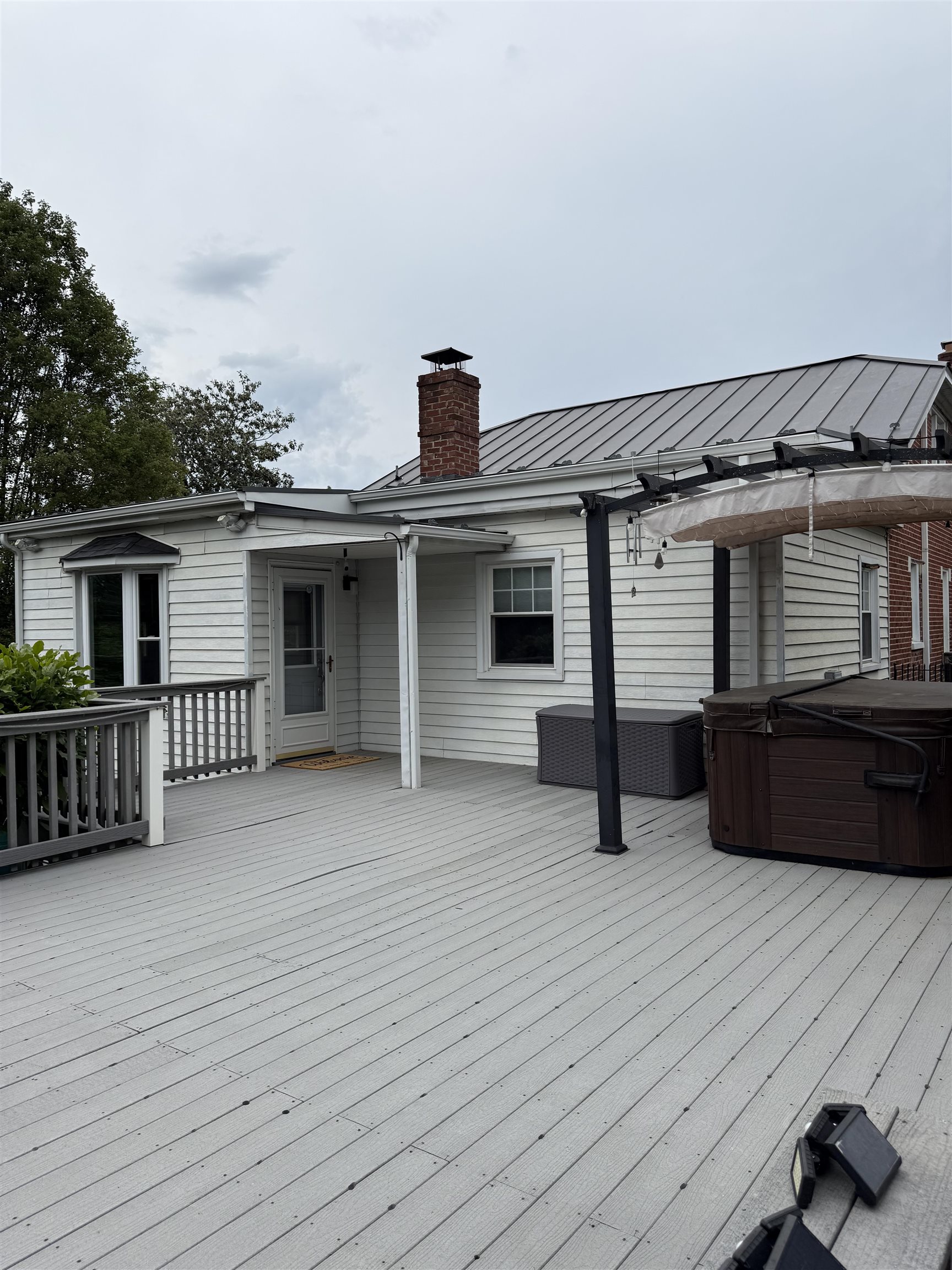 228 HENDREN AVE, STAUNTON, Virginia 24401, 3 Bedrooms Bedrooms, ,2 BathroomsBathrooms,Residential,228 HENDREN AVE,664873 MLS # 664873