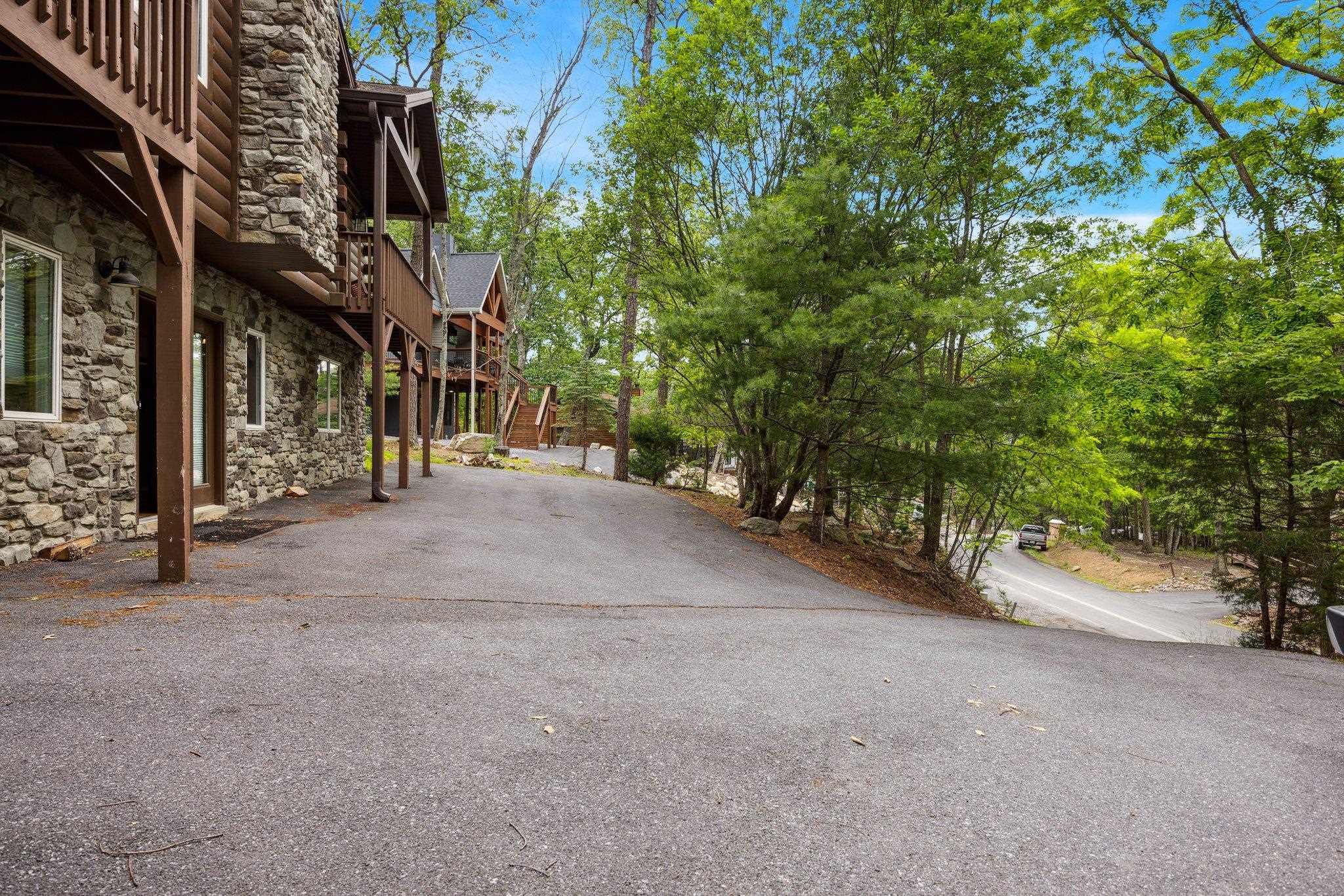 4454 PALMER RD, MCGAHEYSVILLE, Virginia 22840, 6 Bedrooms Bedrooms, ,4 BathroomsBathrooms,Residential,4454 PALMER RD,665350 MLS # 665350