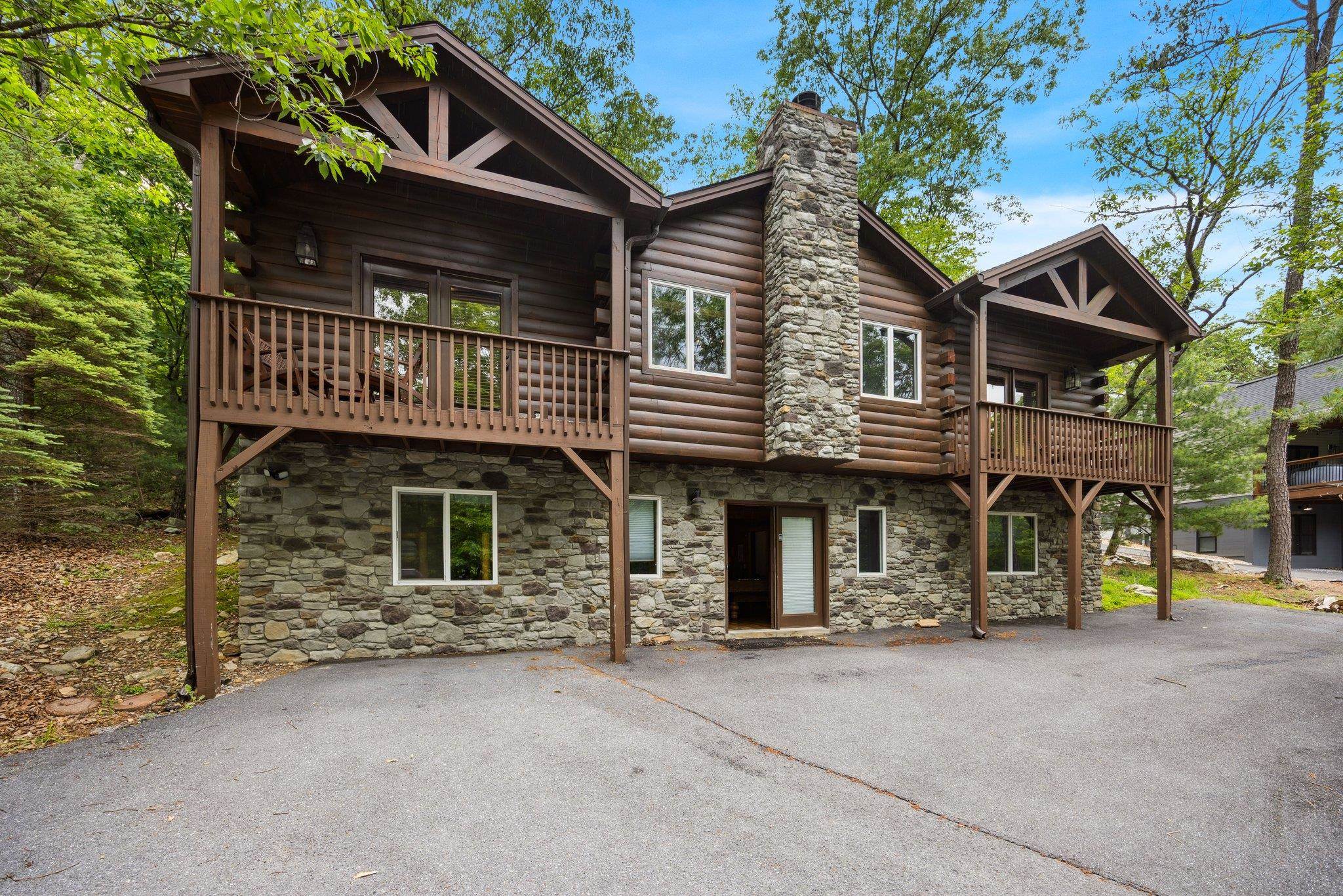4454 PALMER RD, MCGAHEYSVILLE, Virginia 22840, 6 Bedrooms Bedrooms, ,4 BathroomsBathrooms,Residential,4454 PALMER RD,665350 MLS # 665350