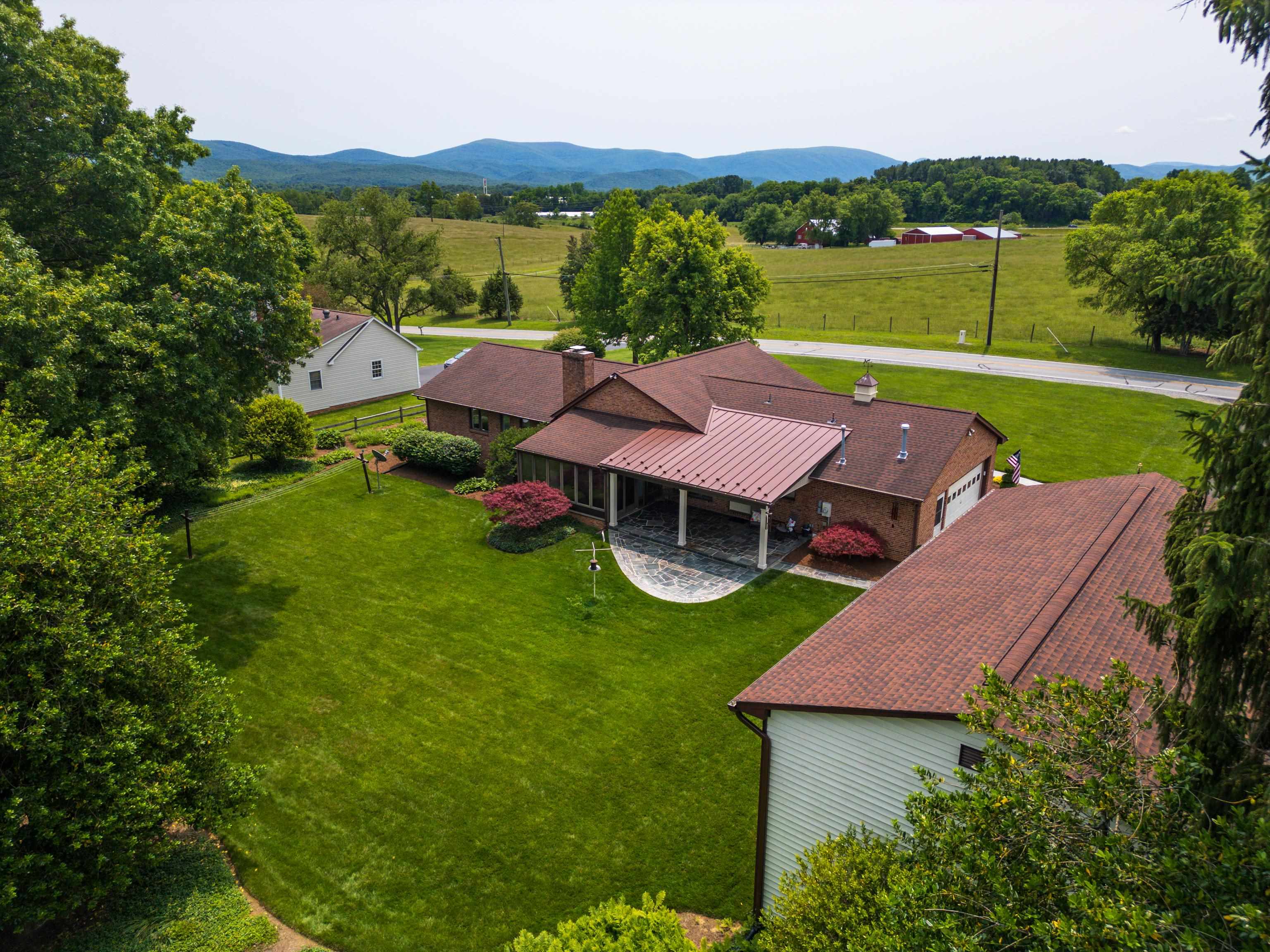 1515 RED TOP ORCHARD RD, WAYNESBORO, Virginia 22980, 3 Bedrooms Bedrooms, ,2 BathroomsBathrooms,Residential,1515 RED TOP ORCHARD RD,665355 MLS # 665355
