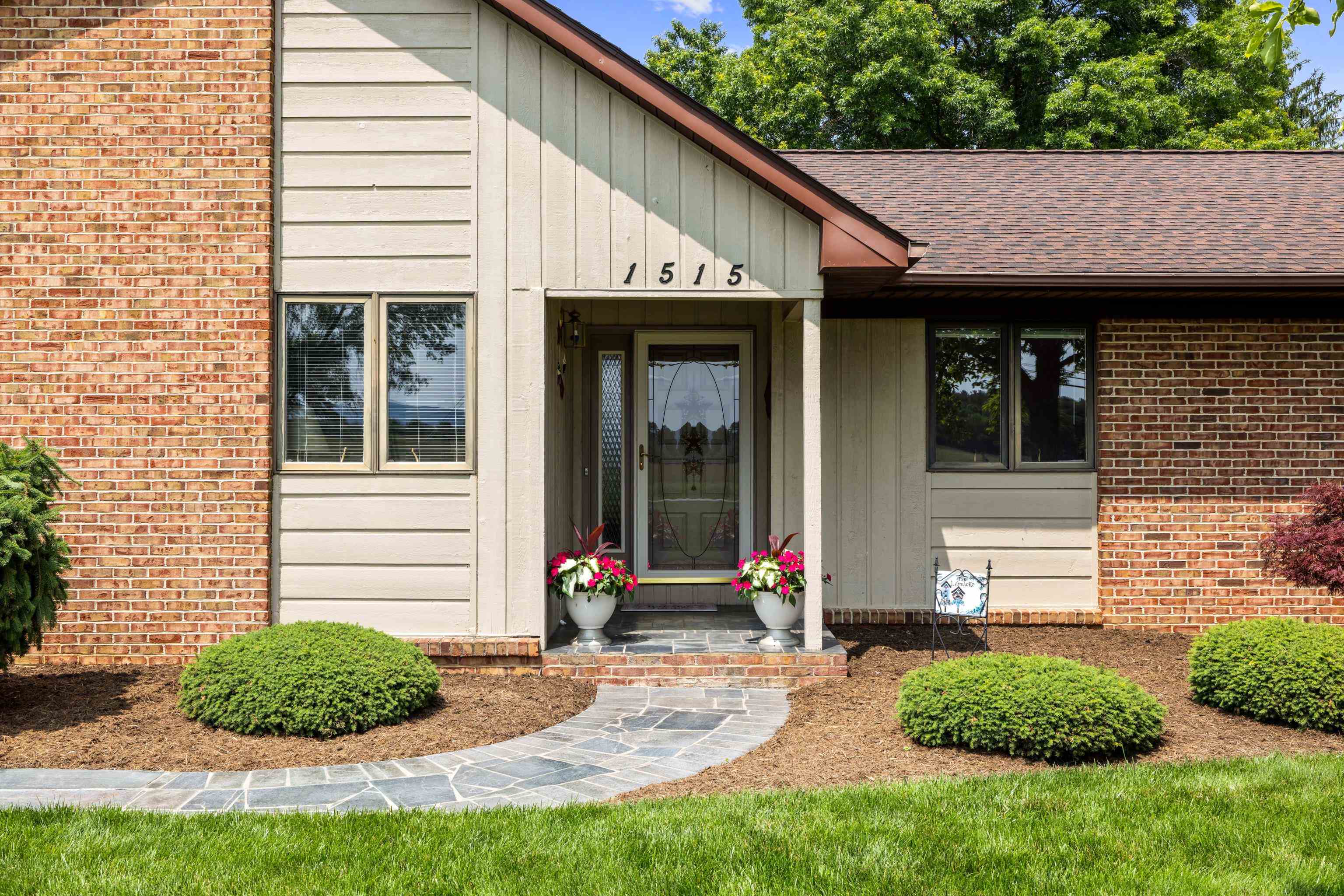 1515 RED TOP ORCHARD RD, WAYNESBORO, Virginia 22980, 3 Bedrooms Bedrooms, ,2 BathroomsBathrooms,Residential,1515 RED TOP ORCHARD RD,665355 MLS # 665355