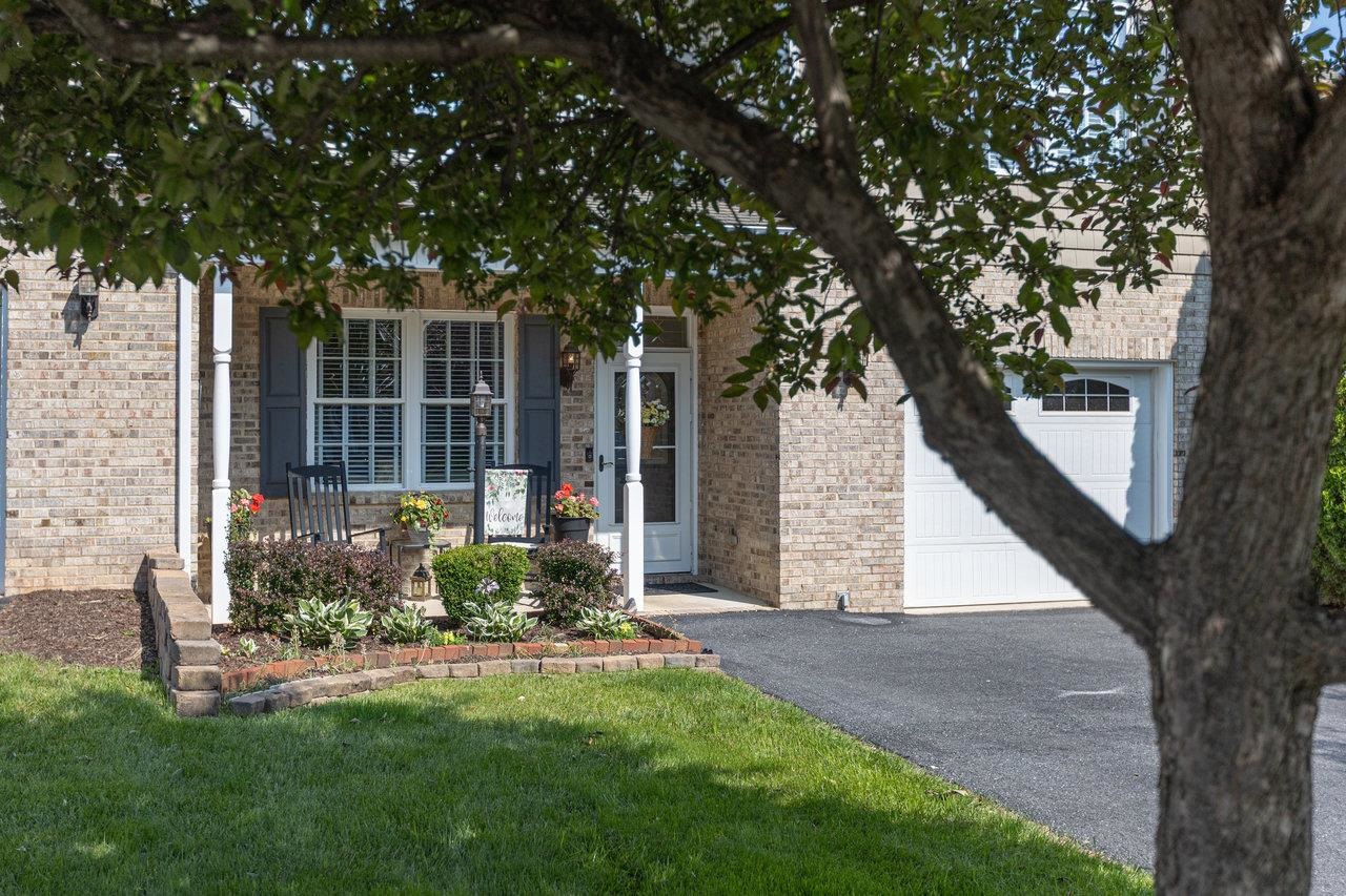 21 SPRING VIEW DR, STAUNTON, Virginia 24401, 3 Bedrooms Bedrooms, ,2 BathroomsBathrooms,Residential,21 SPRING VIEW DR,665368 MLS # 665368