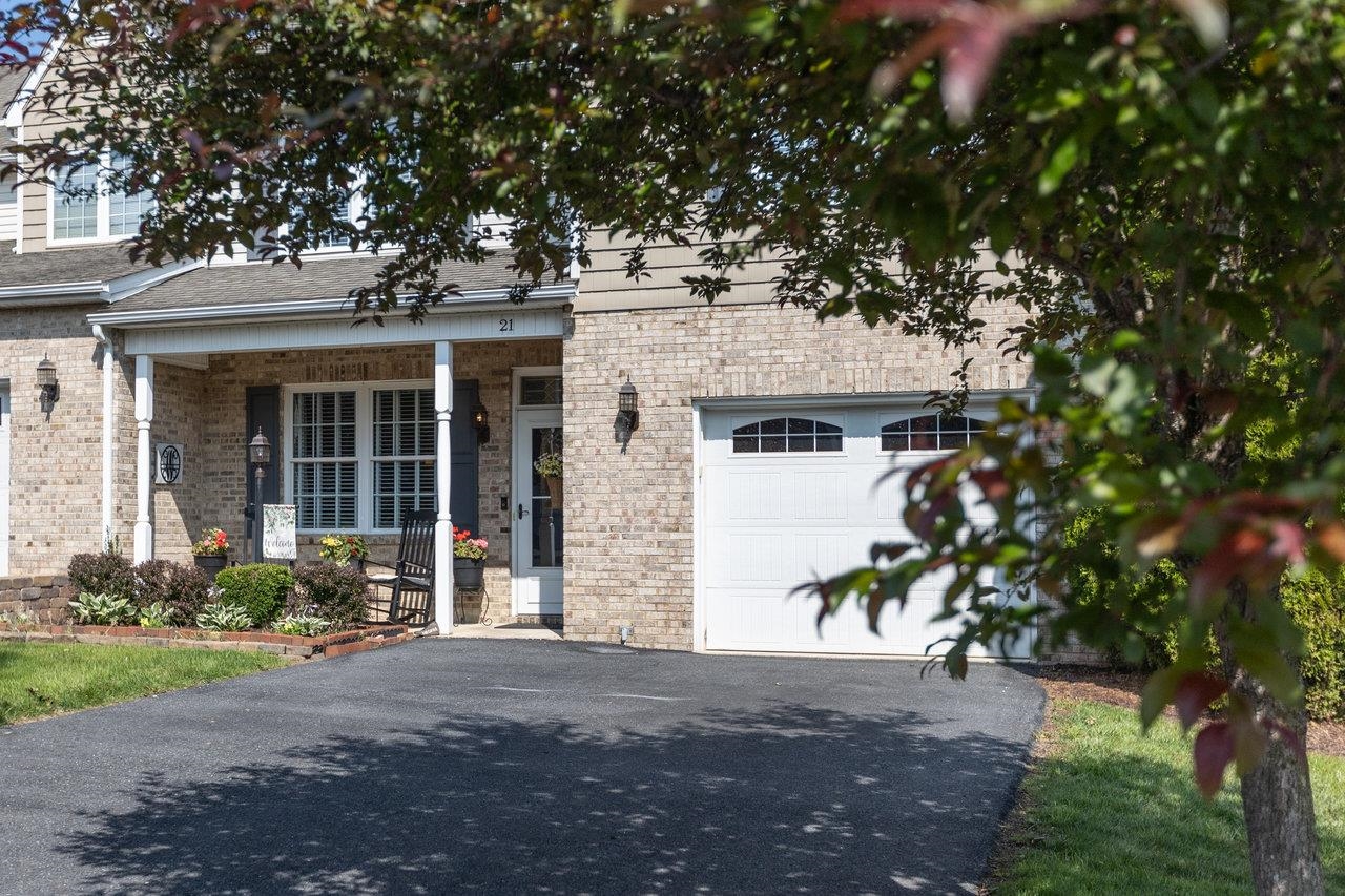 21 SPRING VIEW DR, STAUNTON, Virginia 24401, 3 Bedrooms Bedrooms, ,2 BathroomsBathrooms,Residential,21 SPRING VIEW DR,665368 MLS # 665368