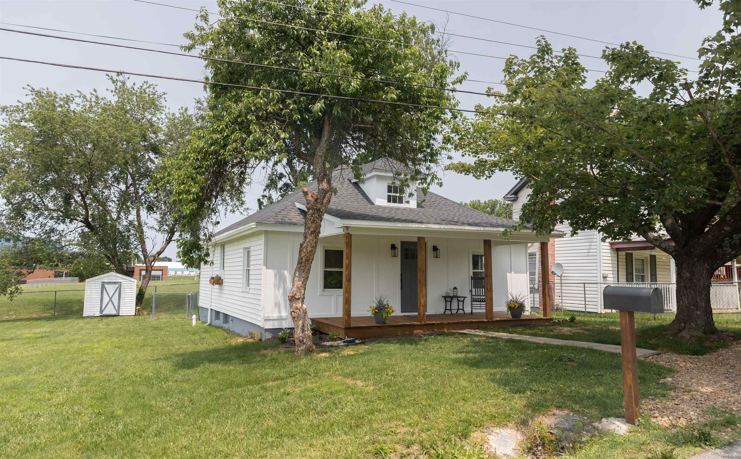 519 ARPIA ST, LEXINGTON, Virginia 24450, 2 Bedrooms Bedrooms, ,2 BathroomsBathrooms,Residential,519 ARPIA ST,665372 MLS # 665372