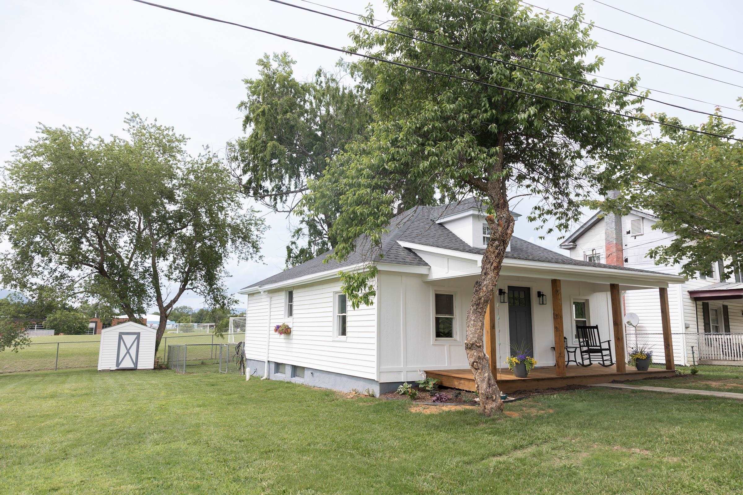 519 ARPIA ST, LEXINGTON, Virginia 24450, 2 Bedrooms Bedrooms, ,2 BathroomsBathrooms,Residential,519 ARPIA ST,665372 MLS # 665372