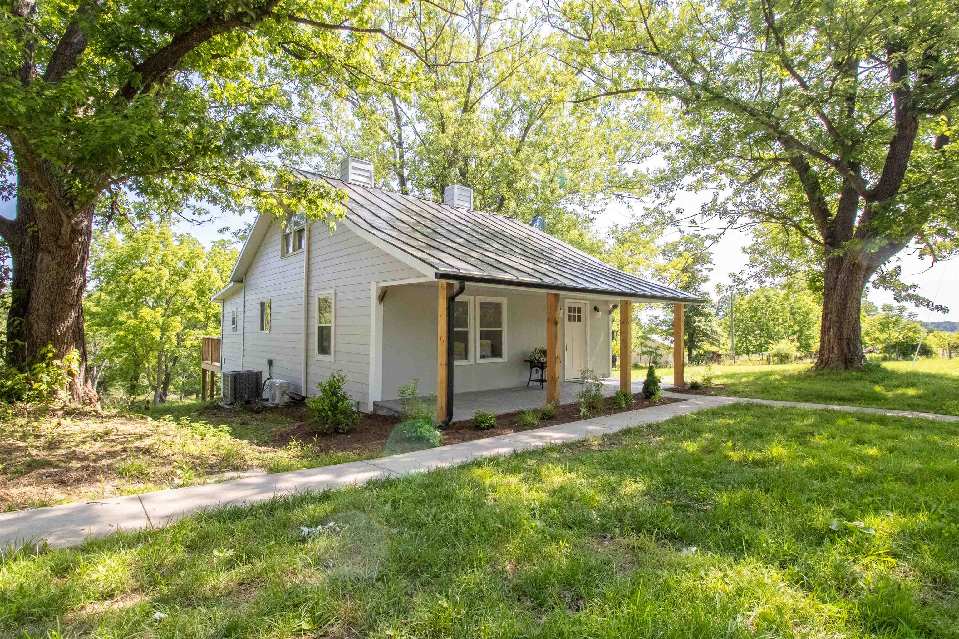 583 VINEGAR HILL RD, CHURCHVILLE, Virginia 24421, 2 Bedrooms Bedrooms, ,2 BathroomsBathrooms,Residential,583 VINEGAR HILL RD,665378 MLS # 665378