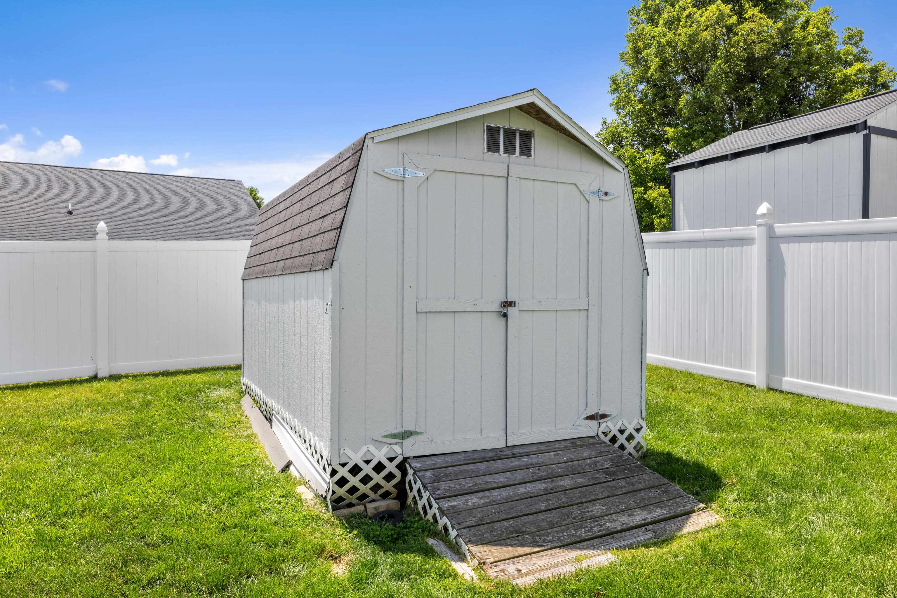 2308 MONROE ST, WAYNESBORO, Virginia 22980, 3 Bedrooms Bedrooms, ,2 BathroomsBathrooms,Residential,2308 MONROE ST,665380 MLS # 665380