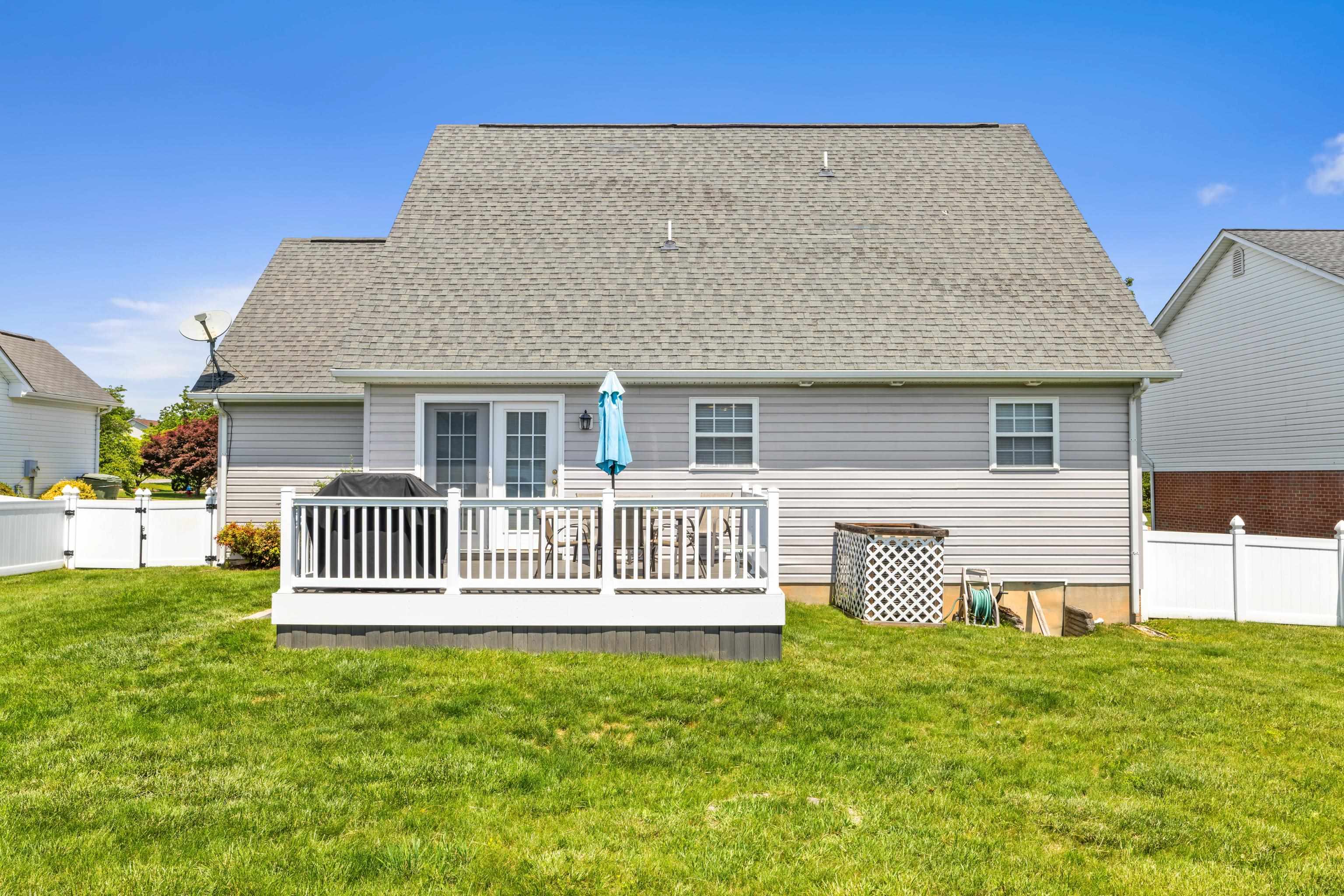 2308 MONROE ST, WAYNESBORO, Virginia 22980, 3 Bedrooms Bedrooms, ,2 BathroomsBathrooms,Residential,2308 MONROE ST,665380 MLS # 665380