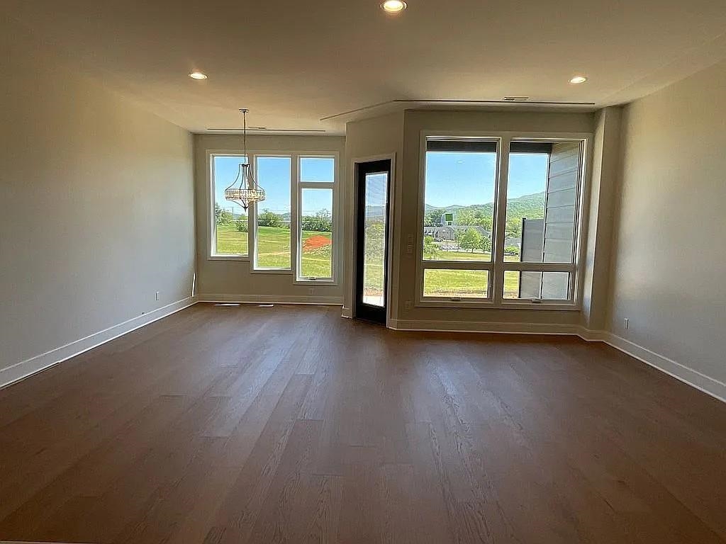 113 HAXBY CT, ROCKINGHAM, Virginia 22801, 3 Bedrooms Bedrooms, ,2 BathroomsBathrooms,Residential,113 HAXBY CT,665383 MLS # 665383