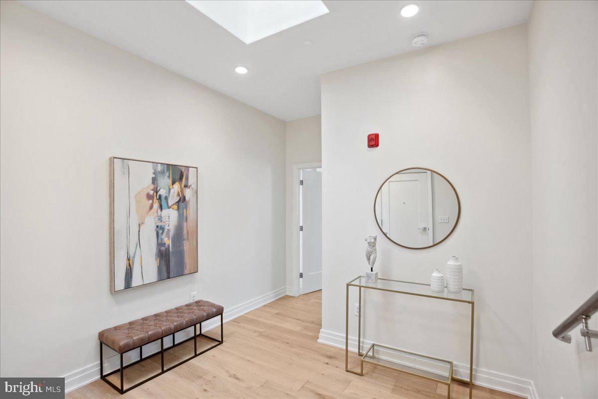 923 V ST NW #601, WASHINGTON, District Of Columbia 20001, 2 Bedrooms Bedrooms, ,2 BathroomsBathrooms,Residential,For sale,923 V ST NW #601,DCDC2198590 MLS # DCDC2198590