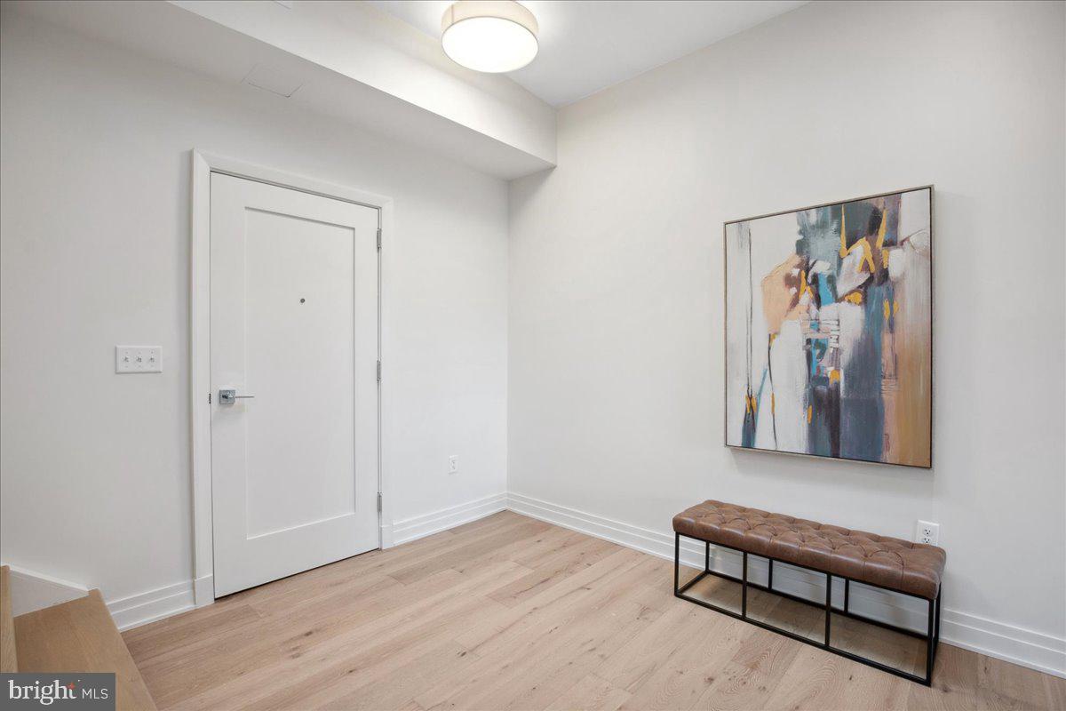 923 V ST NW #601, WASHINGTON, District Of Columbia 20001, 2 Bedrooms Bedrooms, ,2 BathroomsBathrooms,Residential,For sale,923 V ST NW #601,DCDC2198590 MLS # DCDC2198590