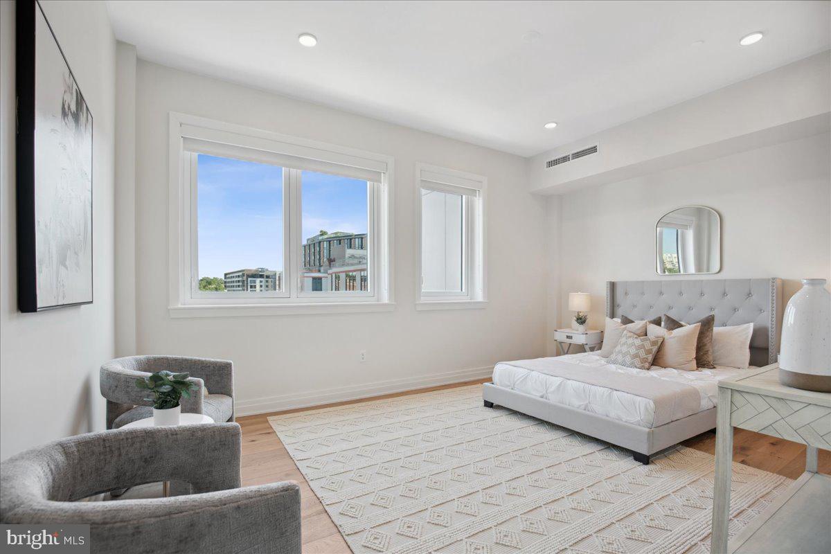 923 V ST NW #601, WASHINGTON, District Of Columbia 20001, 2 Bedrooms Bedrooms, ,2 BathroomsBathrooms,Residential,For sale,923 V ST NW #601,DCDC2198590 MLS # DCDC2198590