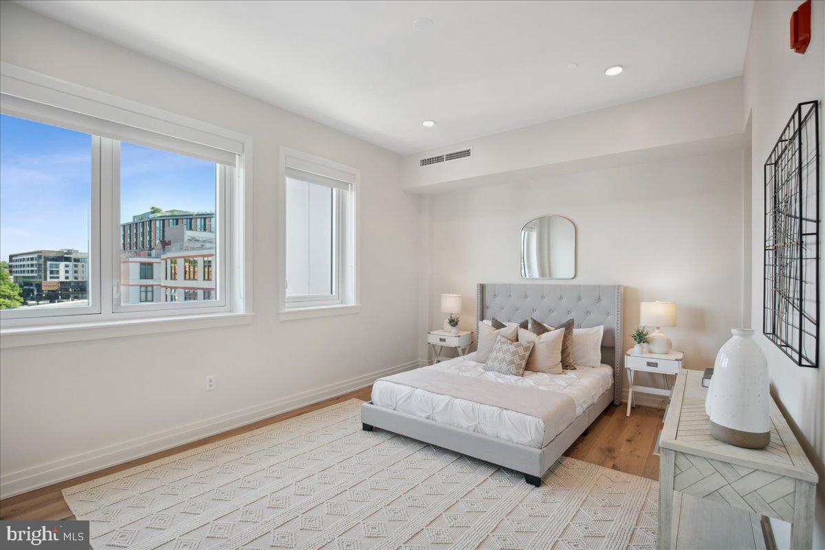 923 V ST NW #601, WASHINGTON, District Of Columbia 20001, 2 Bedrooms Bedrooms, ,2 BathroomsBathrooms,Residential,For sale,923 V ST NW #601,DCDC2198590 MLS # DCDC2198590