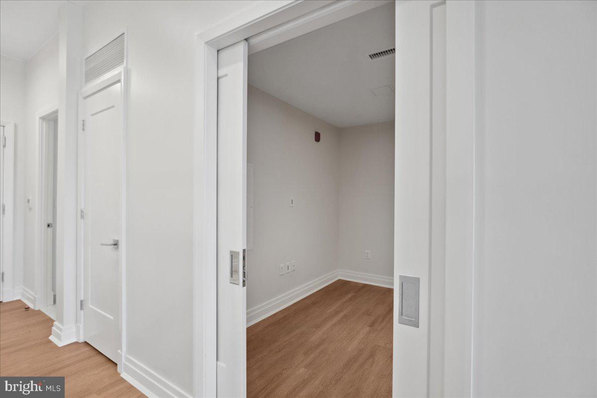 923 V ST NW #602, WASHINGTON, District Of Columbia 20001, 2 Bedrooms Bedrooms, 4 Rooms Rooms,2 BathroomsBathrooms,Residential,For sale,923 V ST NW #602,DCDC2198596 MLS # DCDC2198596
