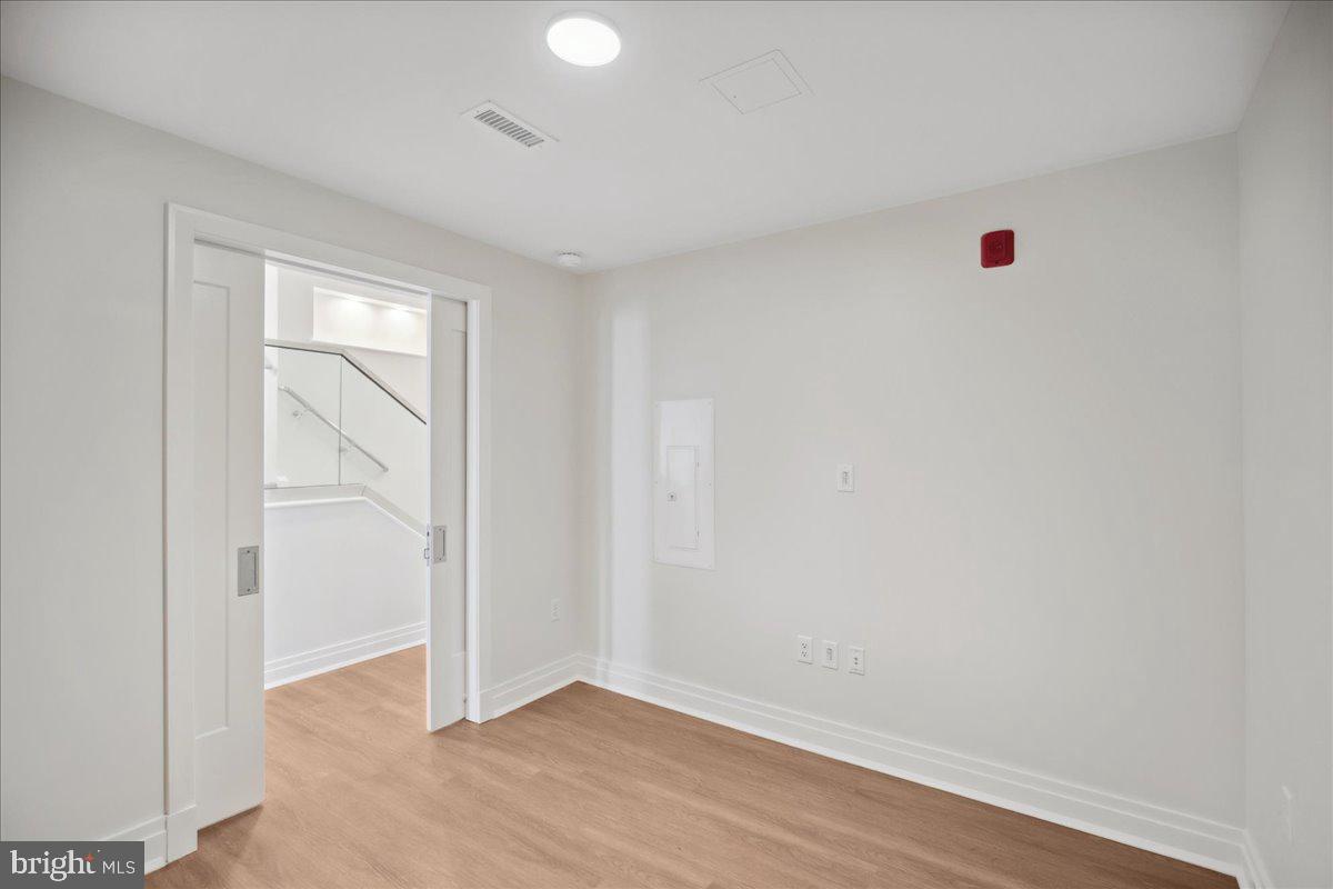 923 V ST NW #602, WASHINGTON, District Of Columbia 20001, 2 Bedrooms Bedrooms, 4 Rooms Rooms,2 BathroomsBathrooms,Residential,For sale,923 V ST NW #602,DCDC2198596 MLS # DCDC2198596