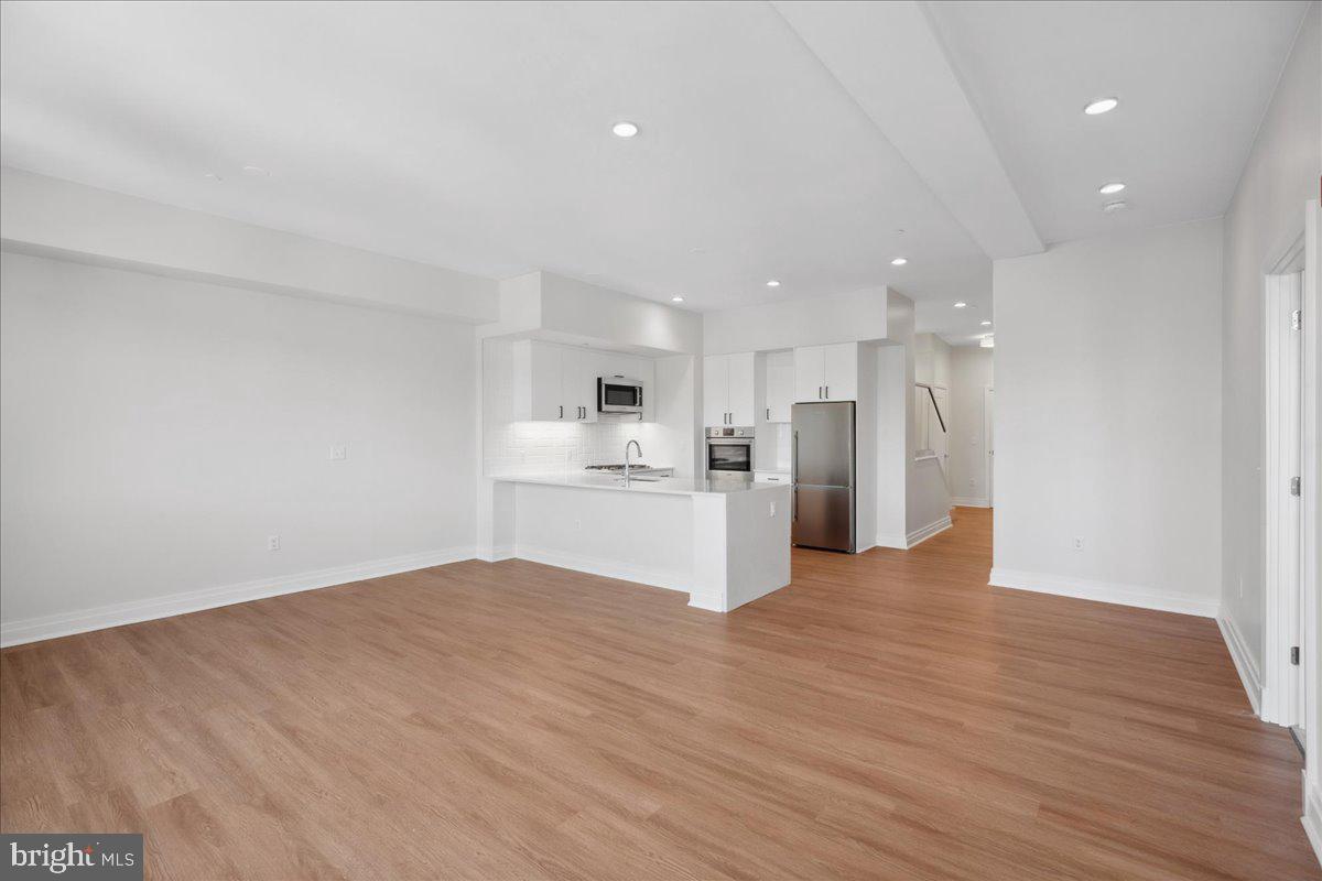 923 V ST NW #602, WASHINGTON, District Of Columbia 20001, 2 Bedrooms Bedrooms, 4 Rooms Rooms,2 BathroomsBathrooms,Residential,For sale,923 V ST NW #602,DCDC2198596 MLS # DCDC2198596