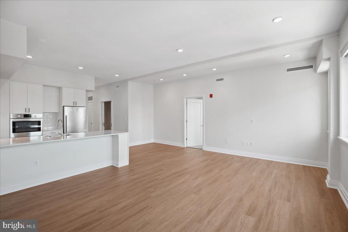 923 V ST NW #602, WASHINGTON, District Of Columbia 20001, 2 Bedrooms Bedrooms, 4 Rooms Rooms,2 BathroomsBathrooms,Residential,For sale,923 V ST NW #602,DCDC2198596 MLS # DCDC2198596