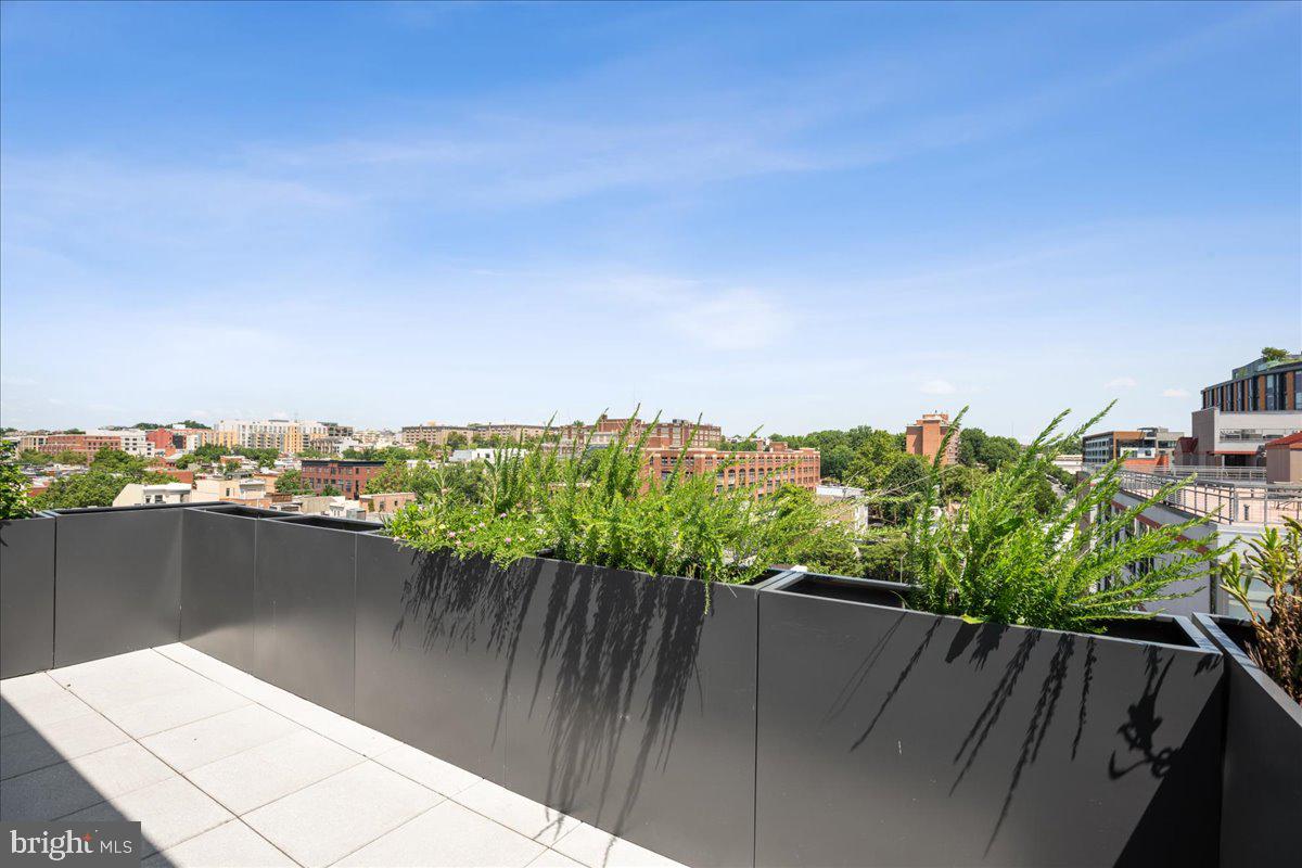 923 V ST NW #602, WASHINGTON, District Of Columbia 20001, 2 Bedrooms Bedrooms, 4 Rooms Rooms,2 BathroomsBathrooms,Residential,For sale,923 V ST NW #602,DCDC2198596 MLS # DCDC2198596