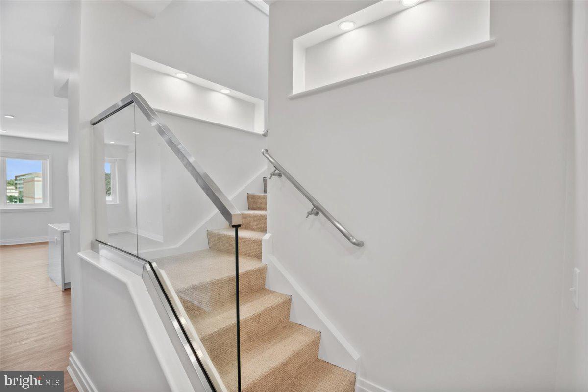 923 V ST NW #602, WASHINGTON, District Of Columbia 20001, 2 Bedrooms Bedrooms, 4 Rooms Rooms,2 BathroomsBathrooms,Residential,For sale,923 V ST NW #602,DCDC2198596 MLS # DCDC2198596