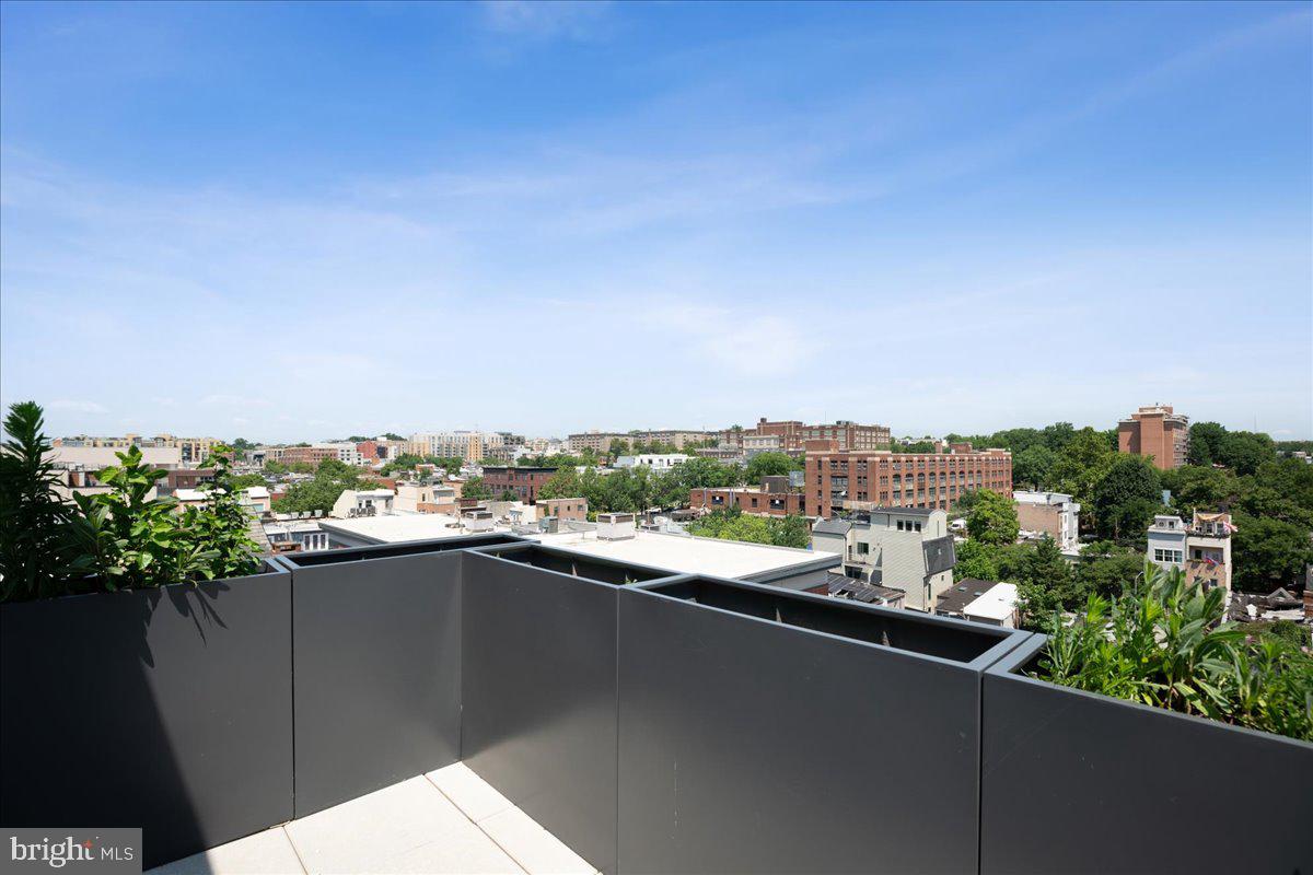 923 V ST NW #602, WASHINGTON, District Of Columbia 20001, 2 Bedrooms Bedrooms, 4 Rooms Rooms,2 BathroomsBathrooms,Residential,For sale,923 V ST NW #602,DCDC2198596 MLS # DCDC2198596
