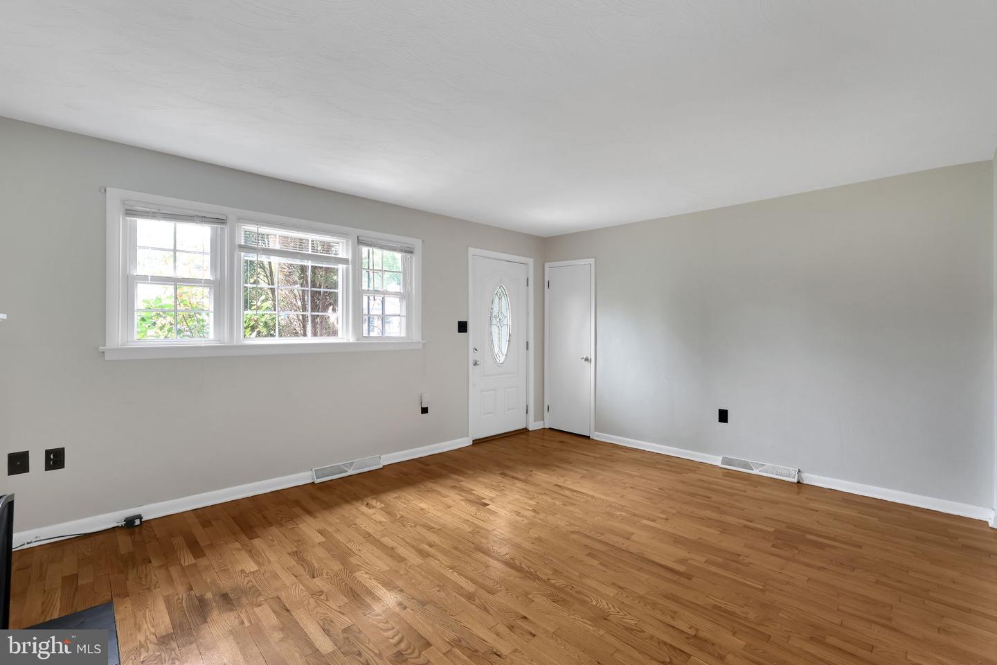 128 FOX DR, WINCHESTER, Virginia 22601, 4 Bedrooms Bedrooms, ,3 BathroomsBathrooms,Residential,For sale,128 FOX DR,VAWI2007622 MLS # VAWI2007622