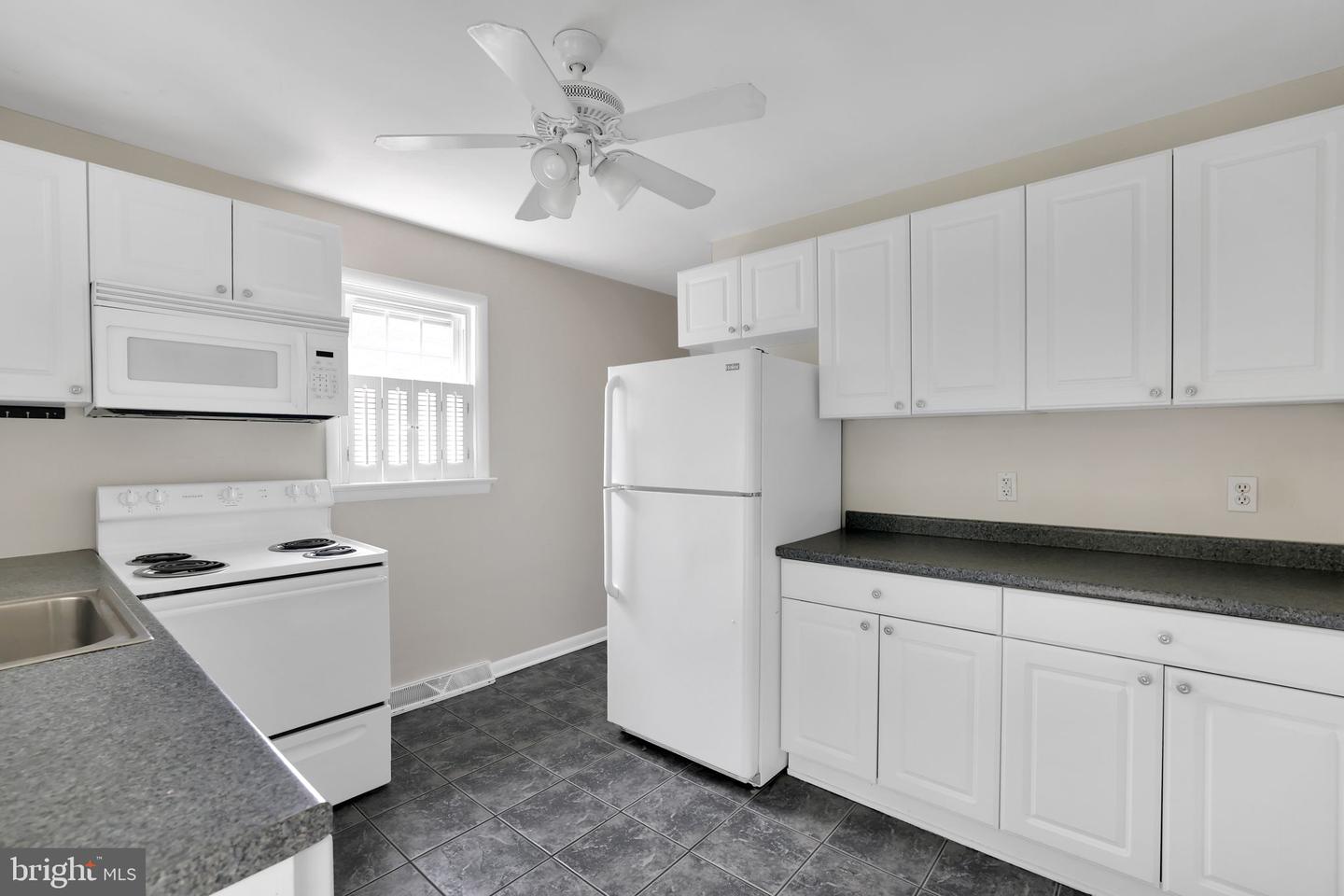 128 FOX DR, WINCHESTER, Virginia 22601, 4 Bedrooms Bedrooms, ,3 BathroomsBathrooms,Residential,For sale,128 FOX DR,VAWI2007622 MLS # VAWI2007622