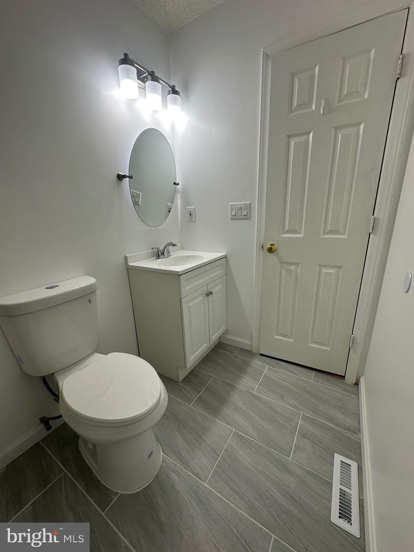 125 OAK VIEW DR SE, LEESBURG, Virginia 20175, 3 Bedrooms Bedrooms, ,2 BathroomsBathrooms,Residential,For sale,125 OAK VIEW DR SE,VALO2095906 MLS # VALO2095906