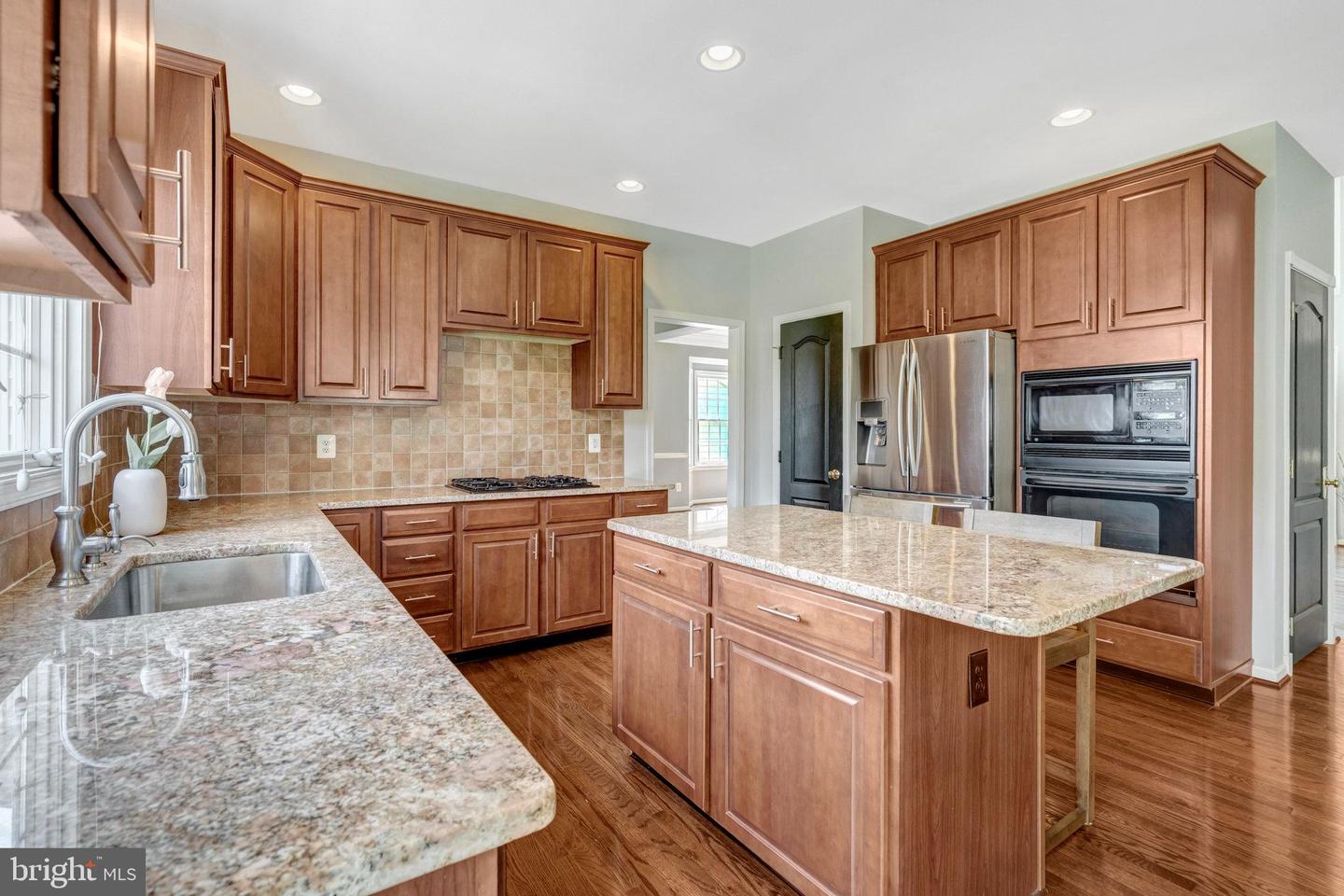 43058 OLIVE TREE LN, CHANTILLY, Virginia 20152, 4 Bedrooms Bedrooms, ,3 BathroomsBathrooms,Residential,For sale,43058 OLIVE TREE LN,VALO2096208 MLS # VALO2096208