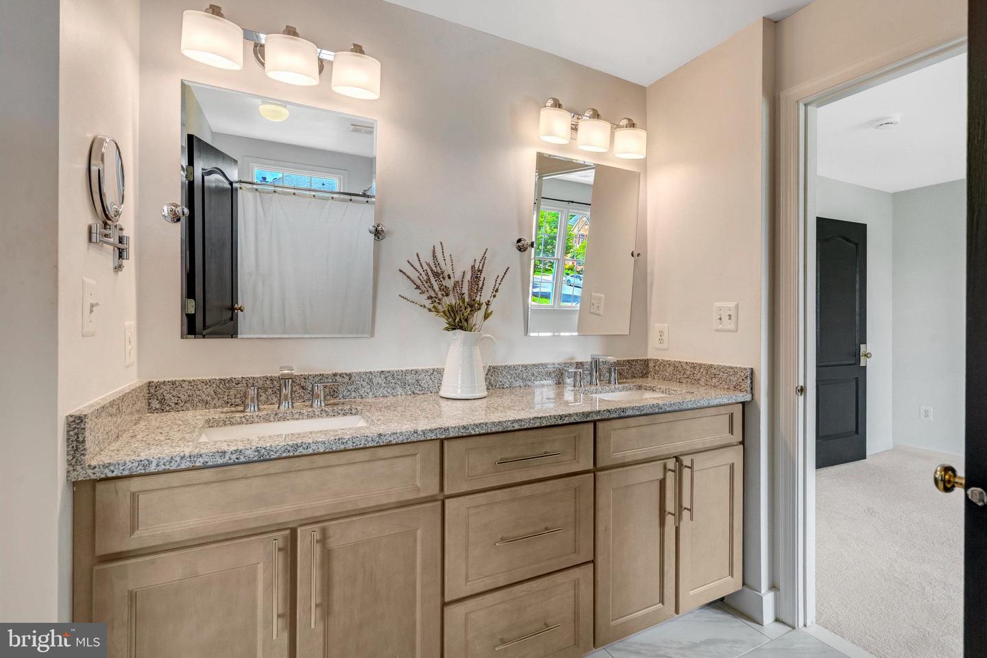 43058 OLIVE TREE LN, CHANTILLY, Virginia 20152, 4 Bedrooms Bedrooms, ,3 BathroomsBathrooms,Residential,For sale,43058 OLIVE TREE LN,VALO2096208 MLS # VALO2096208