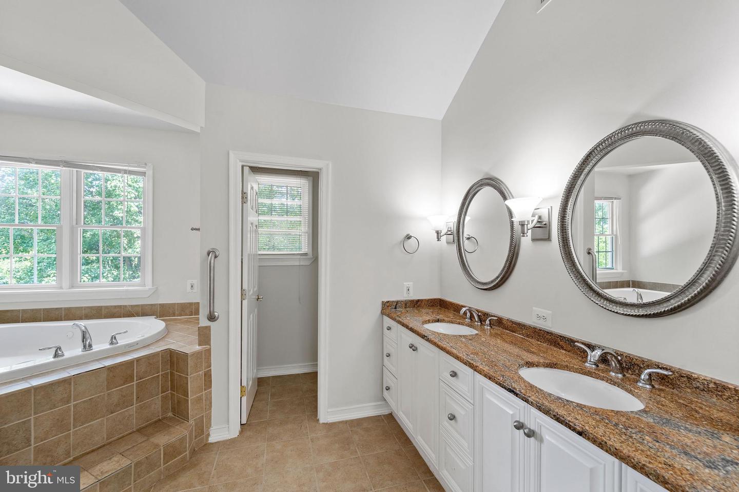 12312 STREAMVALE CIR, HERNDON, Virginia 20170, 5 Bedrooms Bedrooms, ,4 BathroomsBathrooms,Residential,For sale,12312 STREAMVALE CIR,VAFX2240976 MLS # VAFX2240976