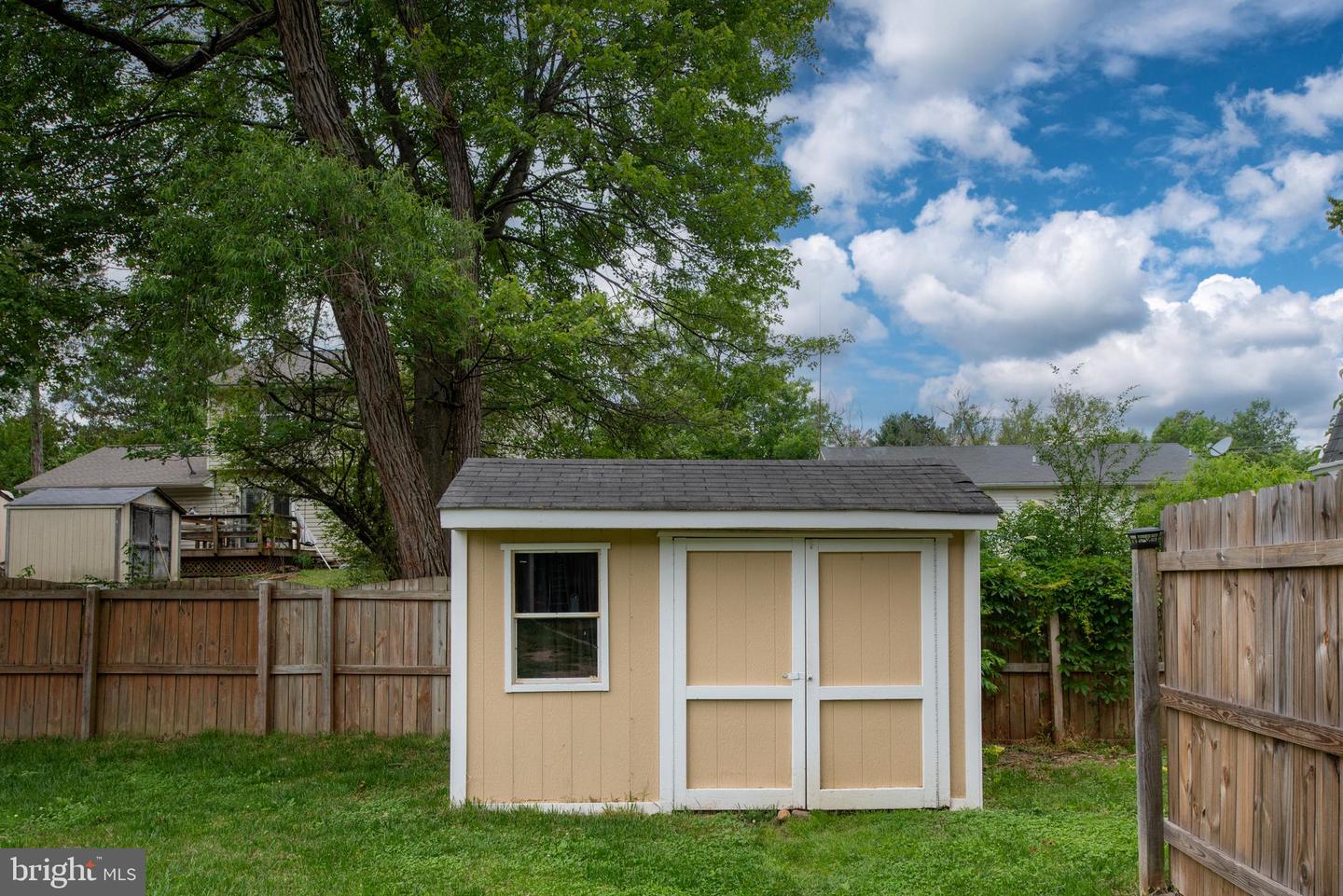 11414 WARNER DR, FREDERICKSBURG, Virginia 22407, 5 Bedrooms Bedrooms, ,3 BathroomsBathrooms,Residential,For sale,11414 WARNER DR,VASP2033192 MLS # VASP2033192