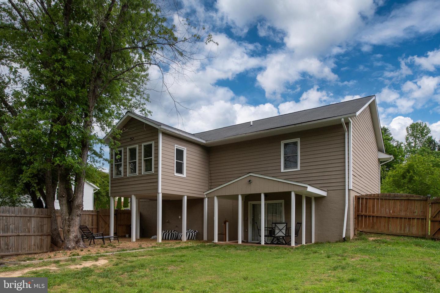 11414 WARNER DR, FREDERICKSBURG, Virginia 22407, 5 Bedrooms Bedrooms, ,3 BathroomsBathrooms,Residential,For sale,11414 WARNER DR,VASP2033192 MLS # VASP2033192