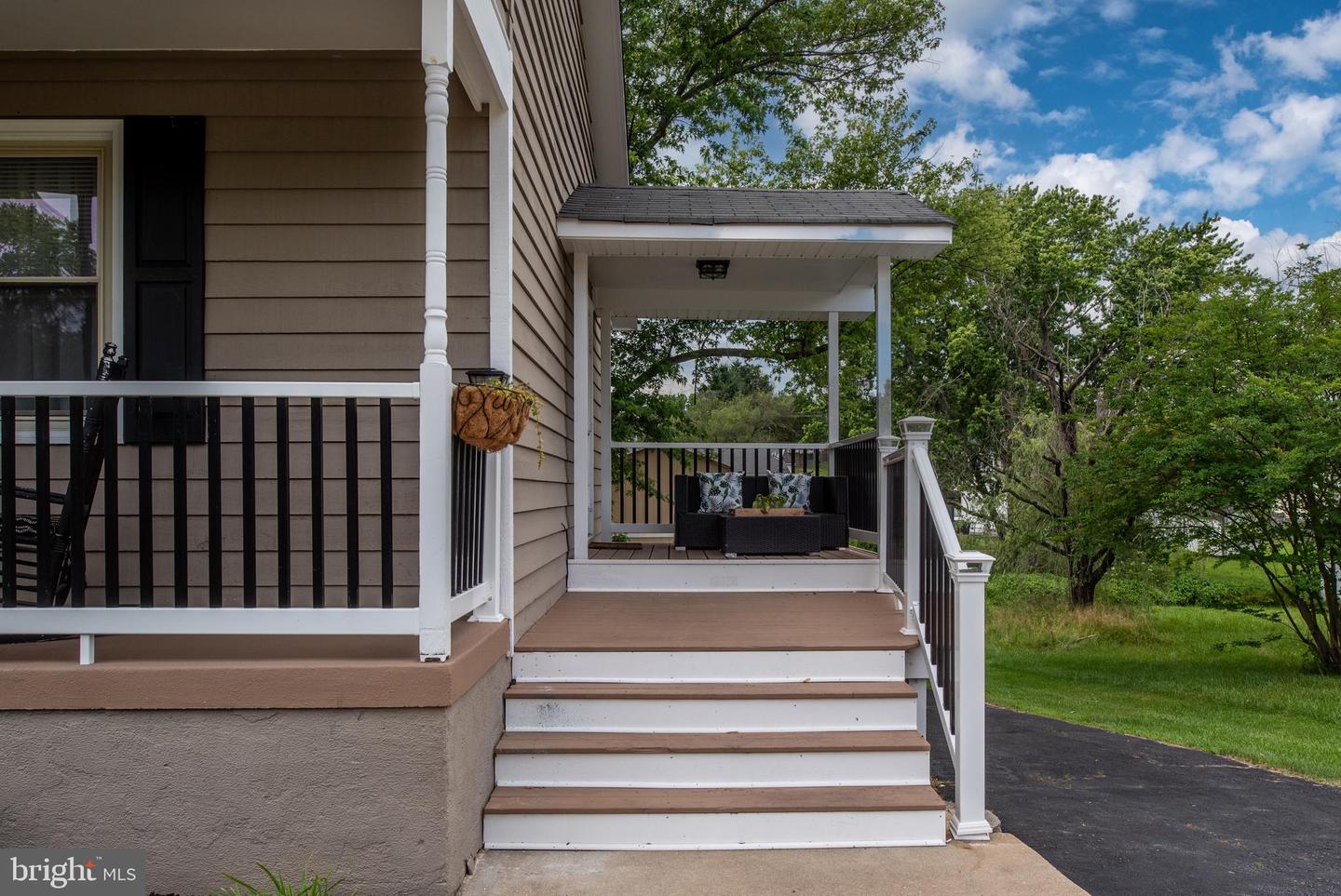 11414 WARNER DR, FREDERICKSBURG, Virginia 22407, 5 Bedrooms Bedrooms, ,3 BathroomsBathrooms,Residential,For sale,11414 WARNER DR,VASP2033192 MLS # VASP2033192