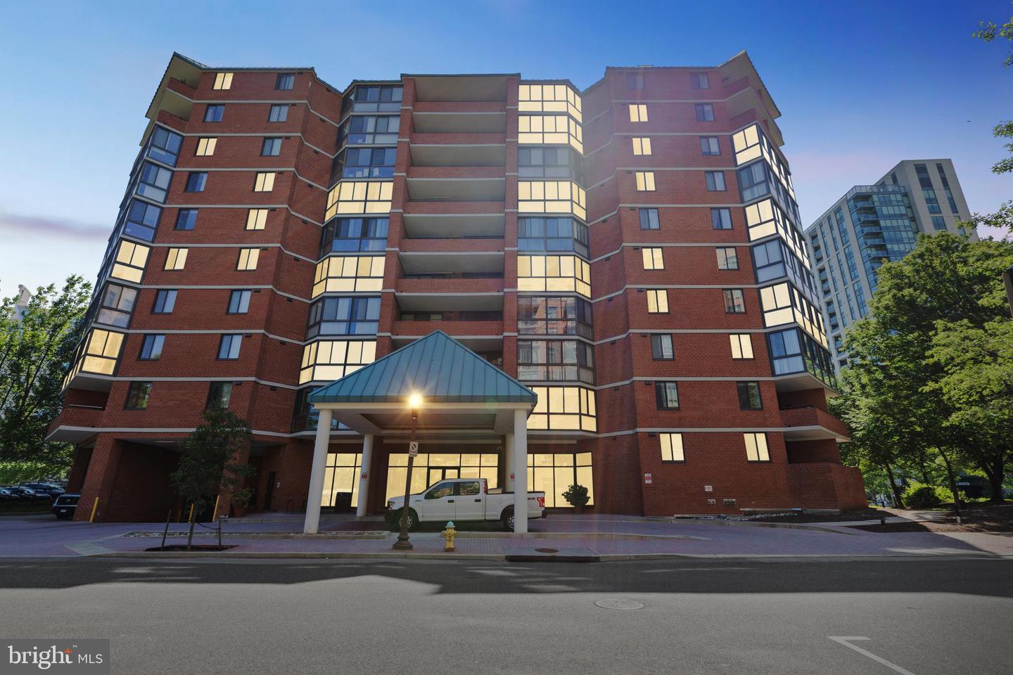 1001 N RANDOLPH ST #720, ARLINGTON, Virginia 22201, 1 Bedroom Bedrooms, ,1 BathroomBathrooms,Residential,For sale,1001 N RANDOLPH ST #720,VAAR2057664 MLS # VAAR2057664