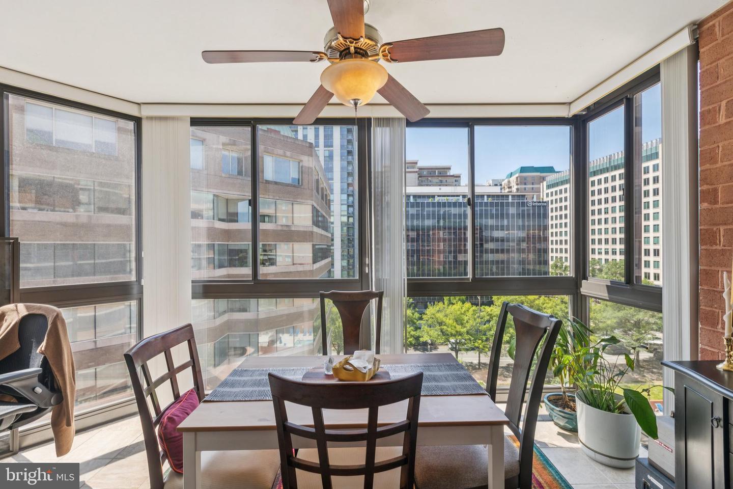 1001 N RANDOLPH ST #720, ARLINGTON, Virginia 22201, 1 Bedroom Bedrooms, ,1 BathroomBathrooms,Residential,For sale,1001 N RANDOLPH ST #720,VAAR2057664 MLS # VAAR2057664