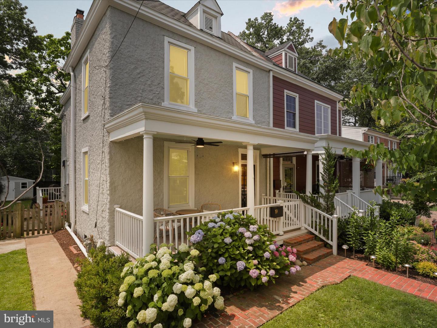 19 E DEL RAY AVE E, ALEXANDRIA, Virginia 22301, 3 Bedrooms Bedrooms, ,2 BathroomsBathrooms,Residential,For sale,19 E DEL RAY AVE E,VAAX2045470 MLS # VAAX2045470