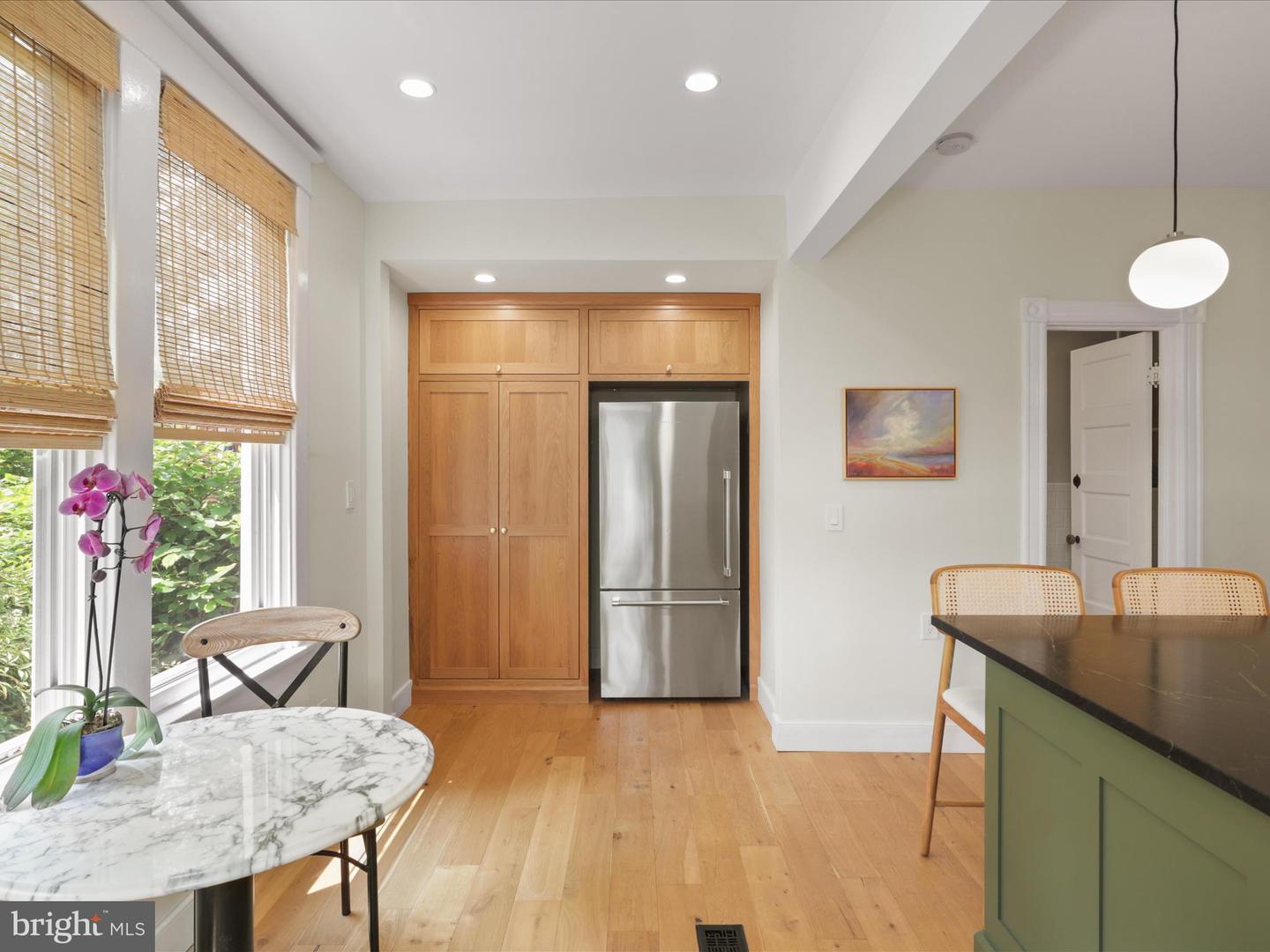 19 E DEL RAY AVE E, ALEXANDRIA, Virginia 22301, 3 Bedrooms Bedrooms, ,2 BathroomsBathrooms,Residential,For sale,19 E DEL RAY AVE E,VAAX2045470 MLS # VAAX2045470