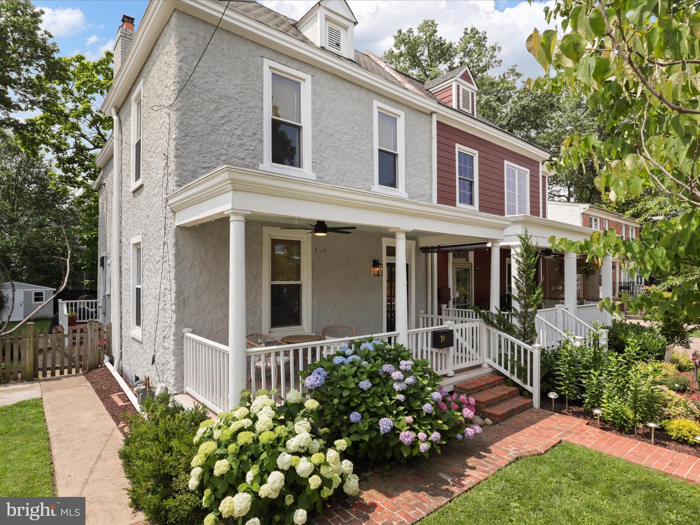 19 E DEL RAY AVE E, ALEXANDRIA, Virginia 22301, 3 Bedrooms Bedrooms, ,2 BathroomsBathrooms,Residential,For sale,19 E DEL RAY AVE E,VAAX2045470 MLS # VAAX2045470