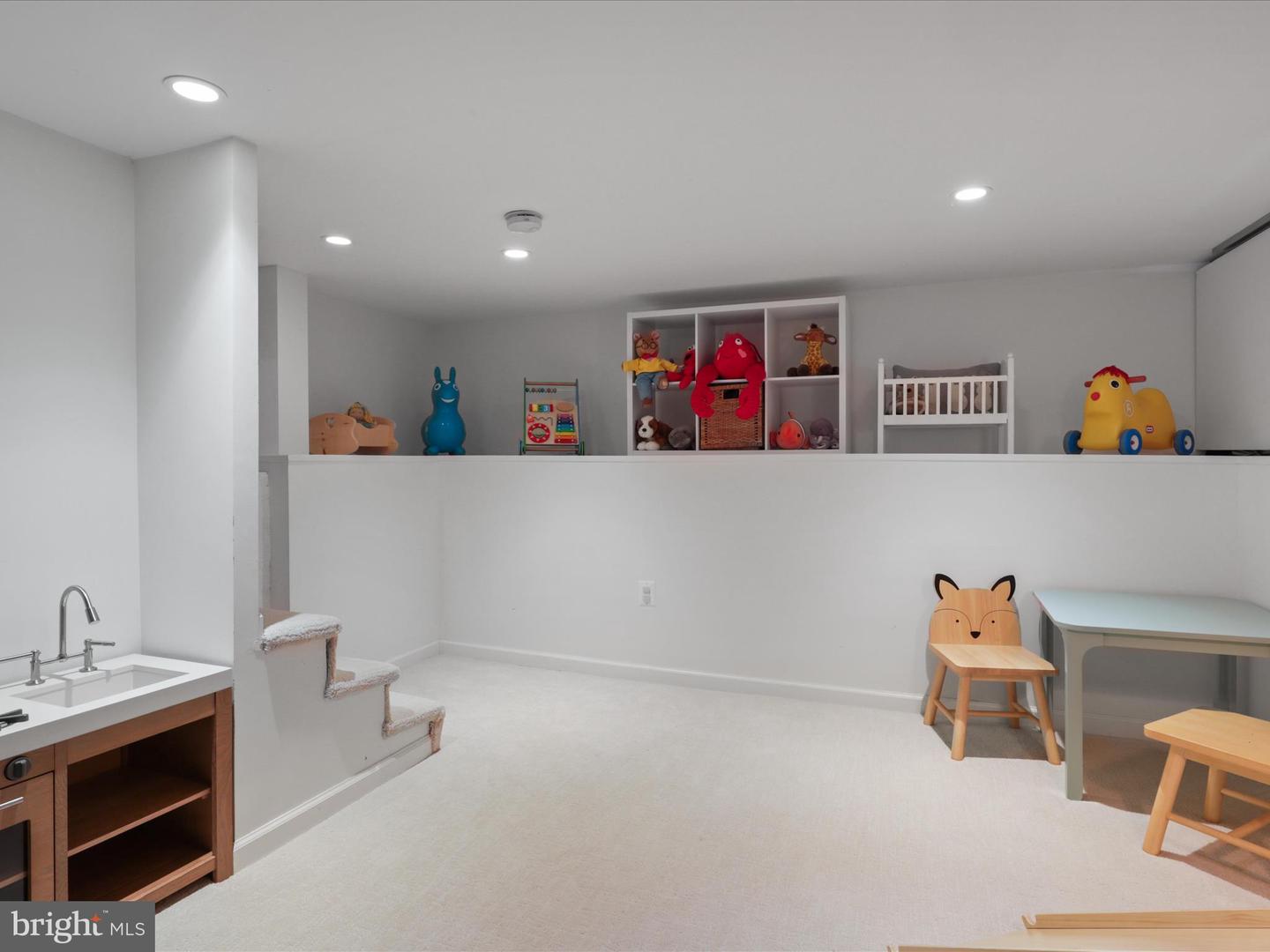 19 E DEL RAY AVE E, ALEXANDRIA, Virginia 22301, 3 Bedrooms Bedrooms, ,2 BathroomsBathrooms,Residential,For sale,19 E DEL RAY AVE E,VAAX2045470 MLS # VAAX2045470
